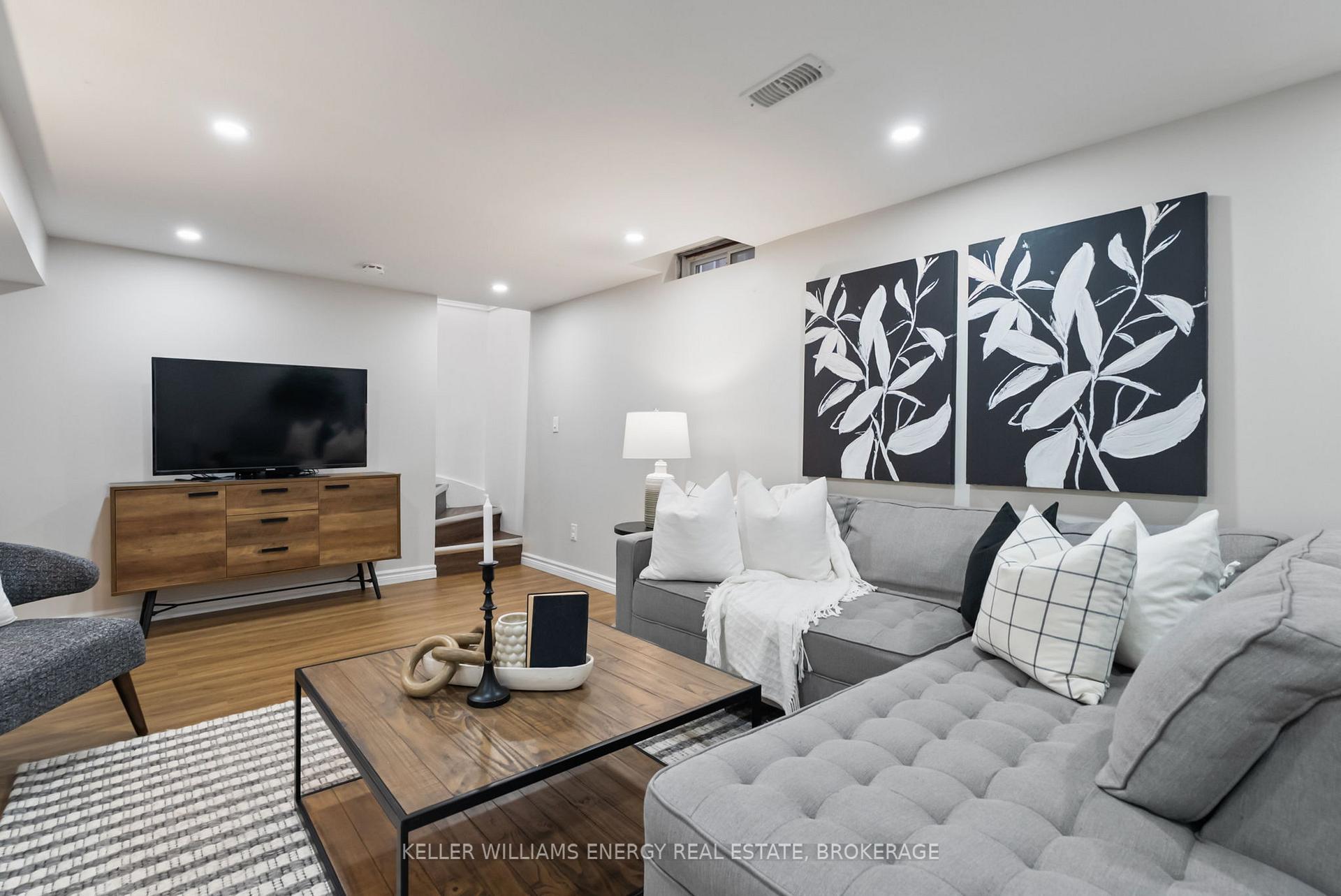 Photo 45 of 820 Grandview Drive, Oshawa, Donevan — HOMEH