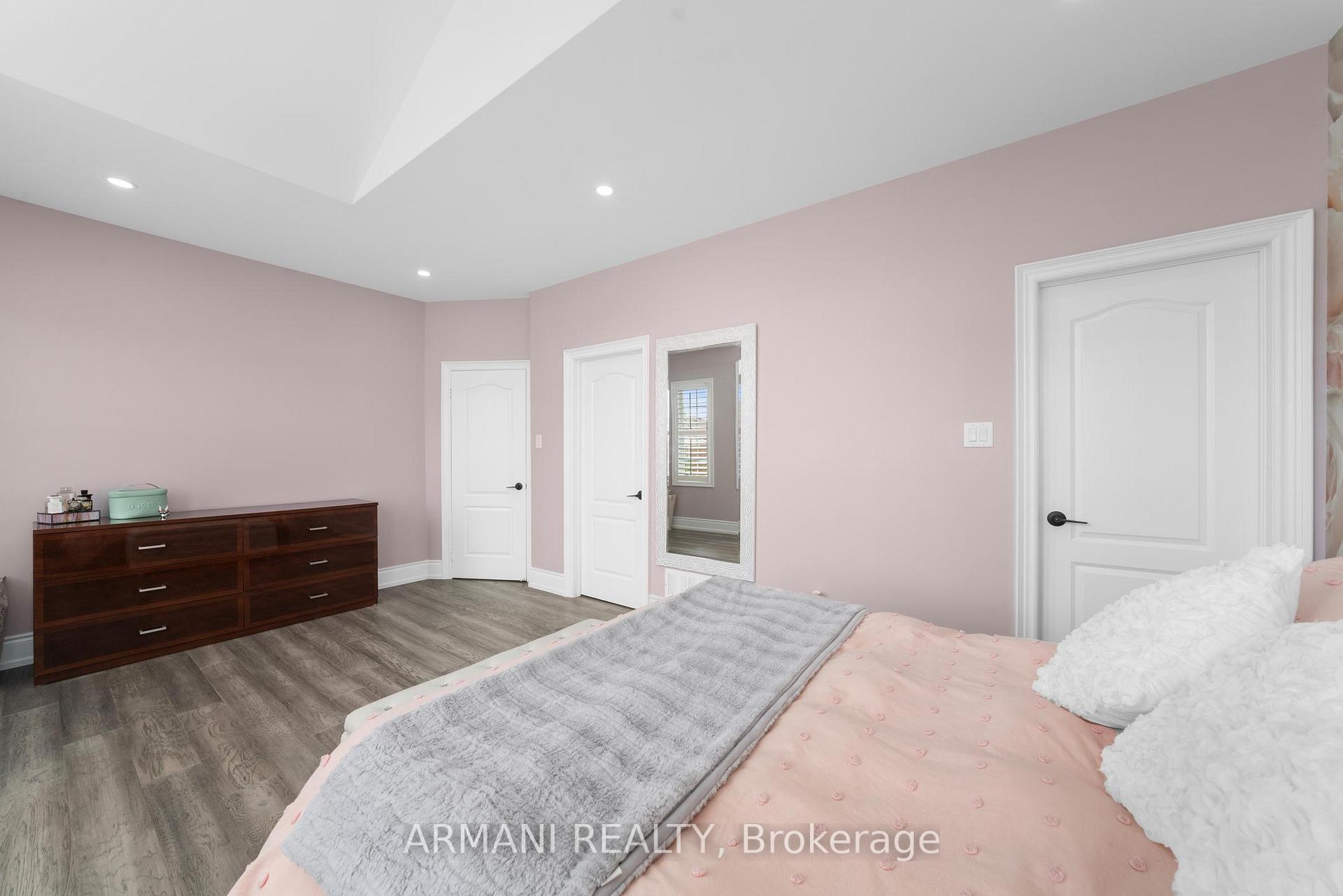 Photo 23 of 133 Blackthorn Drive, Vaughan, Maple — HOMEH
