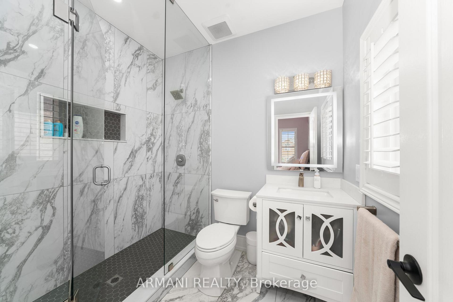 Photo 24 of 133 Blackthorn Drive, Vaughan, Maple — HOMEH