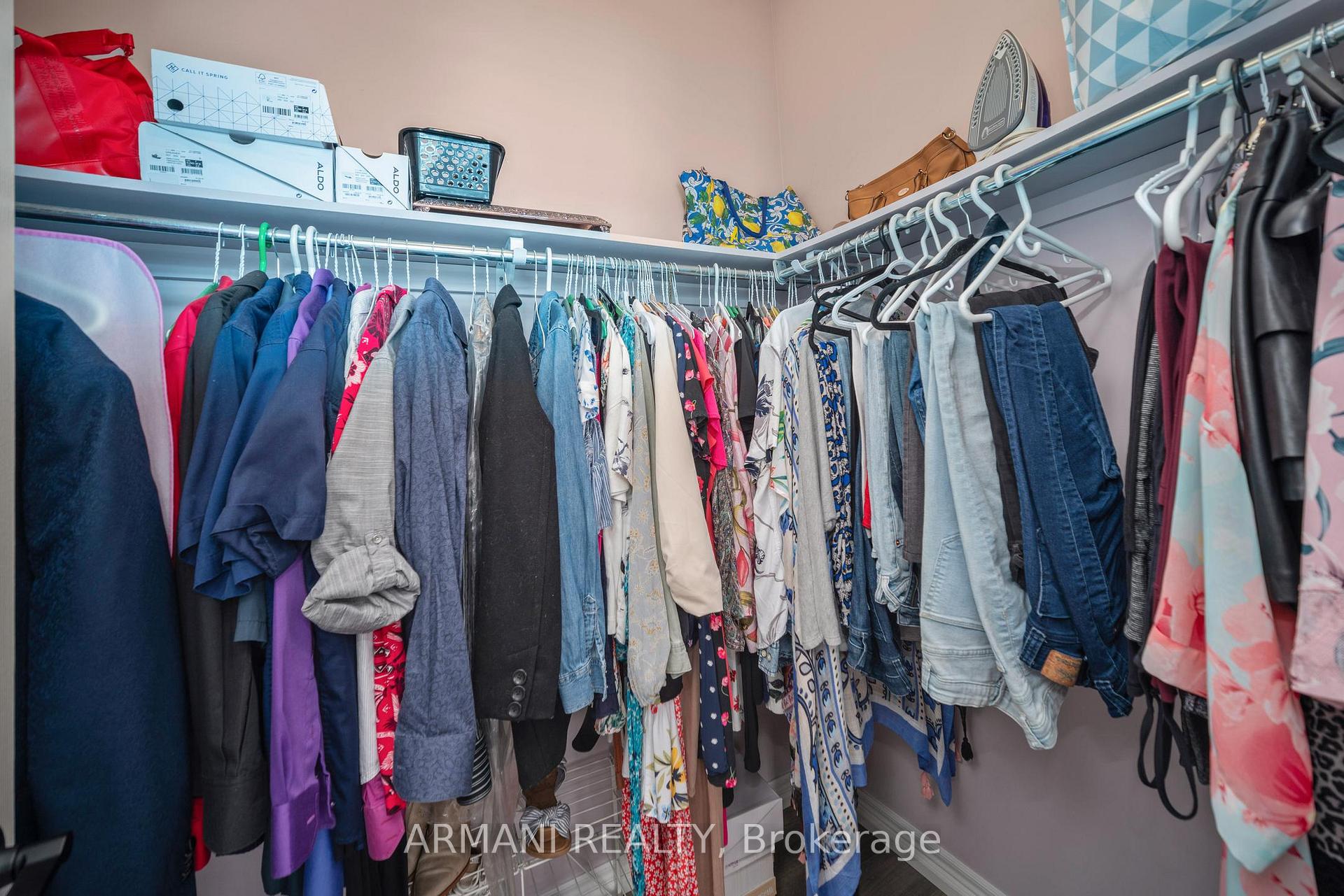 Photo 25 of 133 Blackthorn Drive, Vaughan, Maple — HOMEH