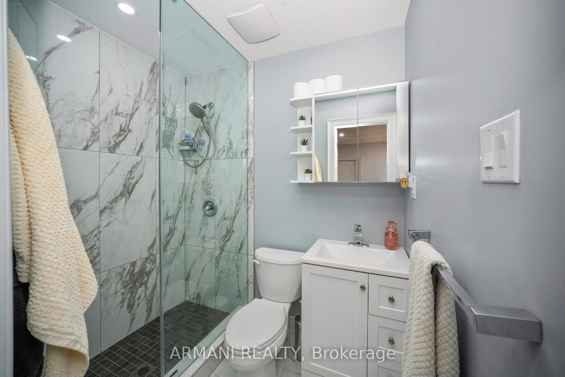 Photo 39 of 133 Blackthorn Drive, Vaughan, Maple — HOMEH