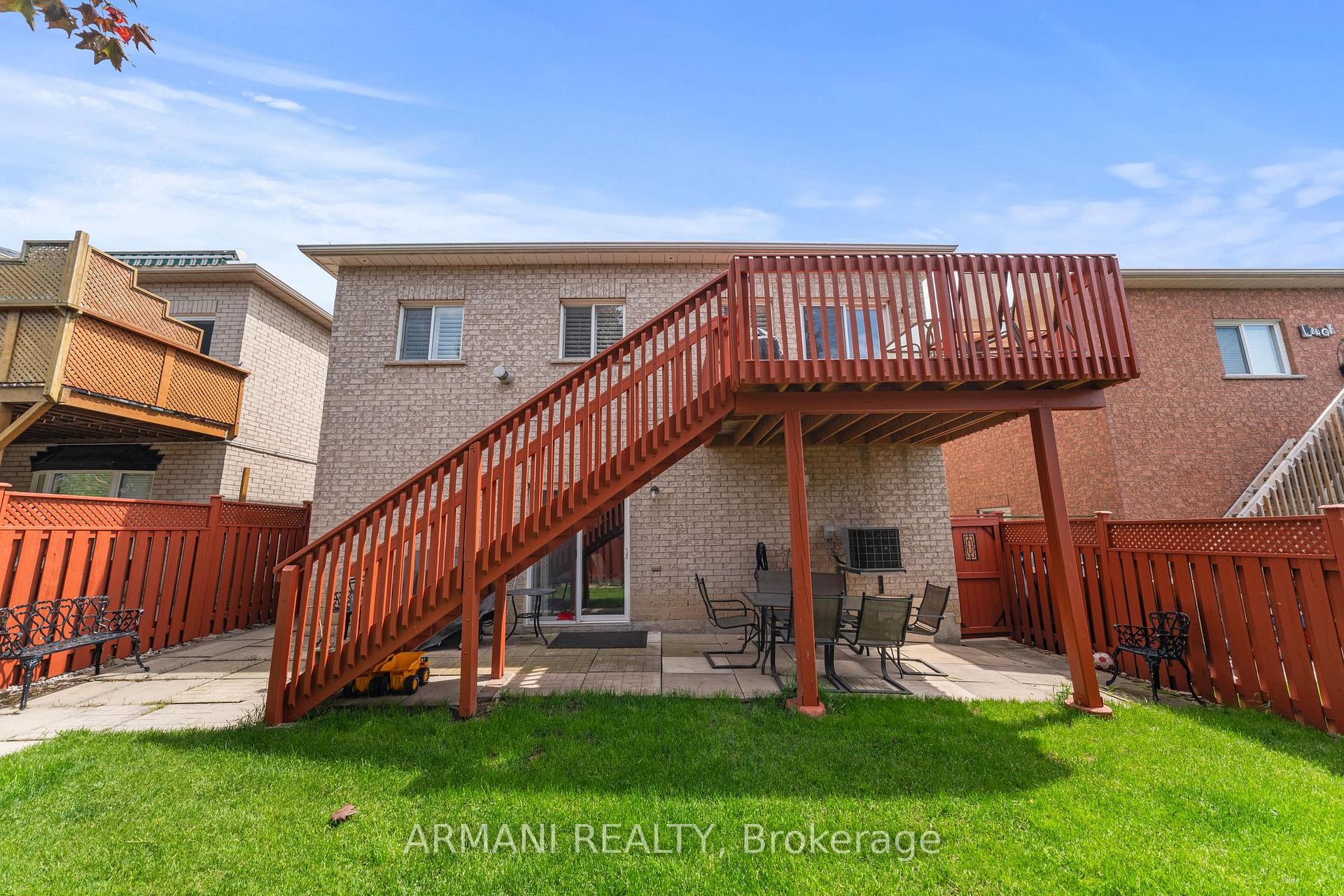 Photo 43 of 133 Blackthorn Drive, Vaughan, Maple — HOMEH