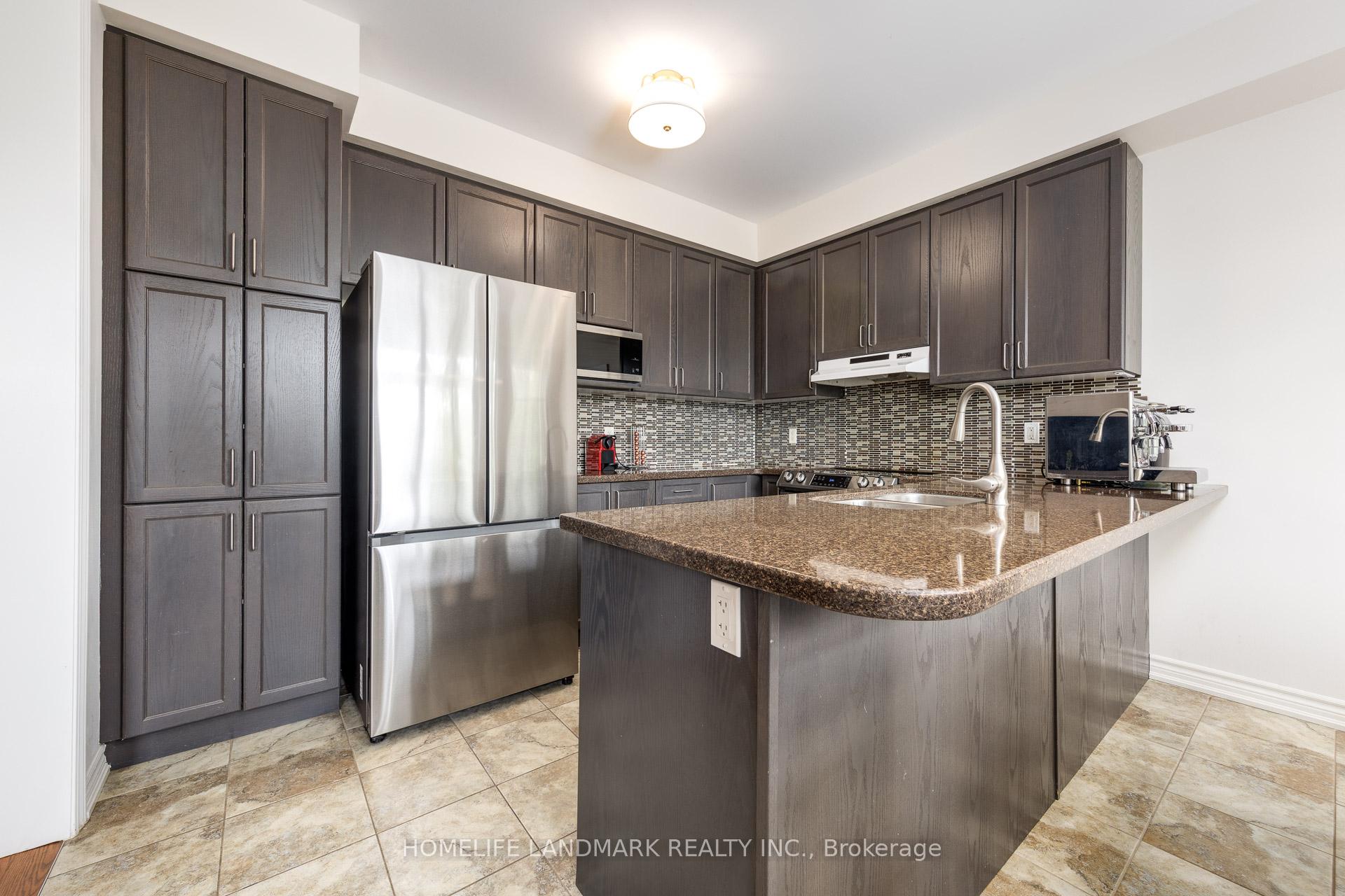 Photo 5 of 592 Settlers Ridge, Peterborough, Northcrest Ward 5 — HOMEH