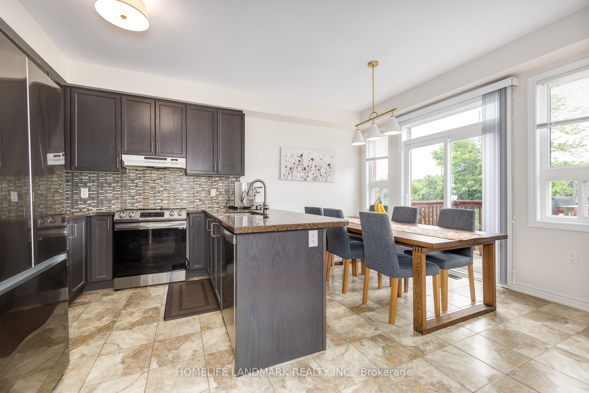 Photo 7 of 592 Settlers Ridge, Peterborough, Northcrest Ward 5 — HOMEH