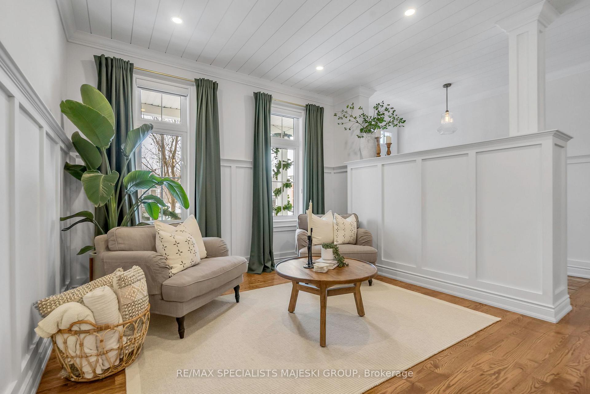 Photo 7 of 35 Vanguard Drive, Whitby, Brooklin — HOMEH