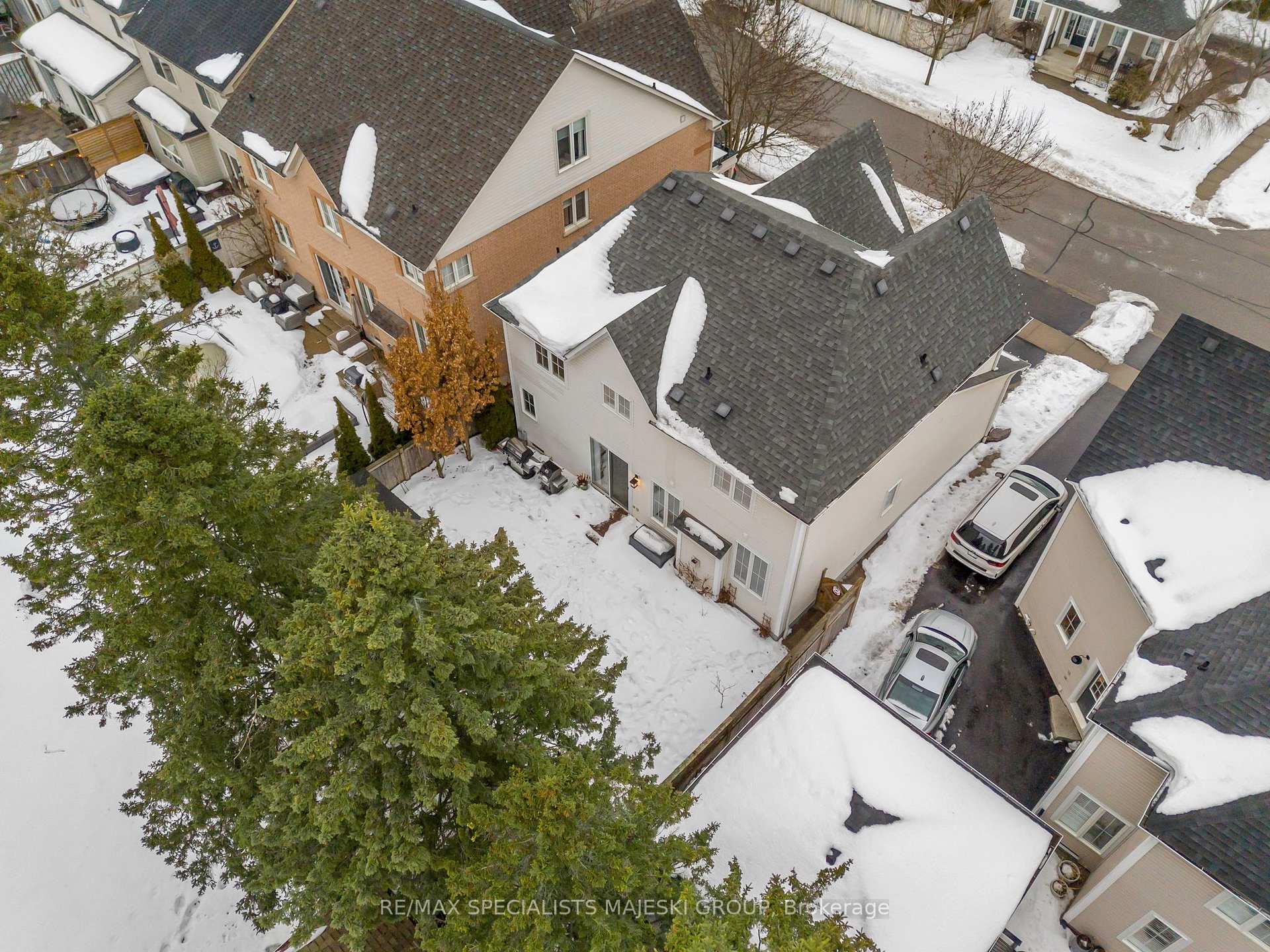 Photo 39 of 35 Vanguard Drive, Whitby, Brooklin — HOMEH