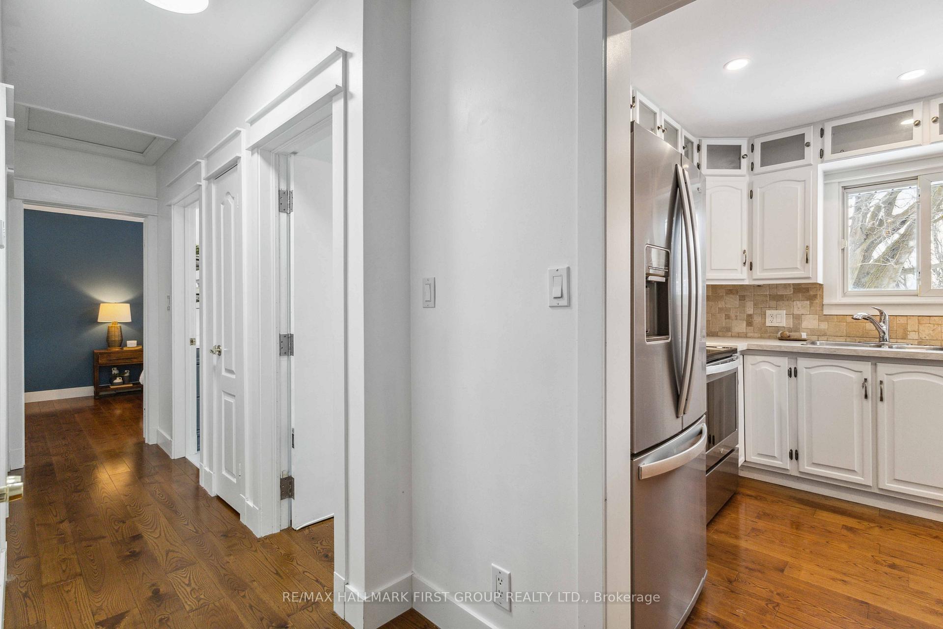 Photo 11 of 397 Bernhard Crescent, Oshawa, O'Neill — HOMEH