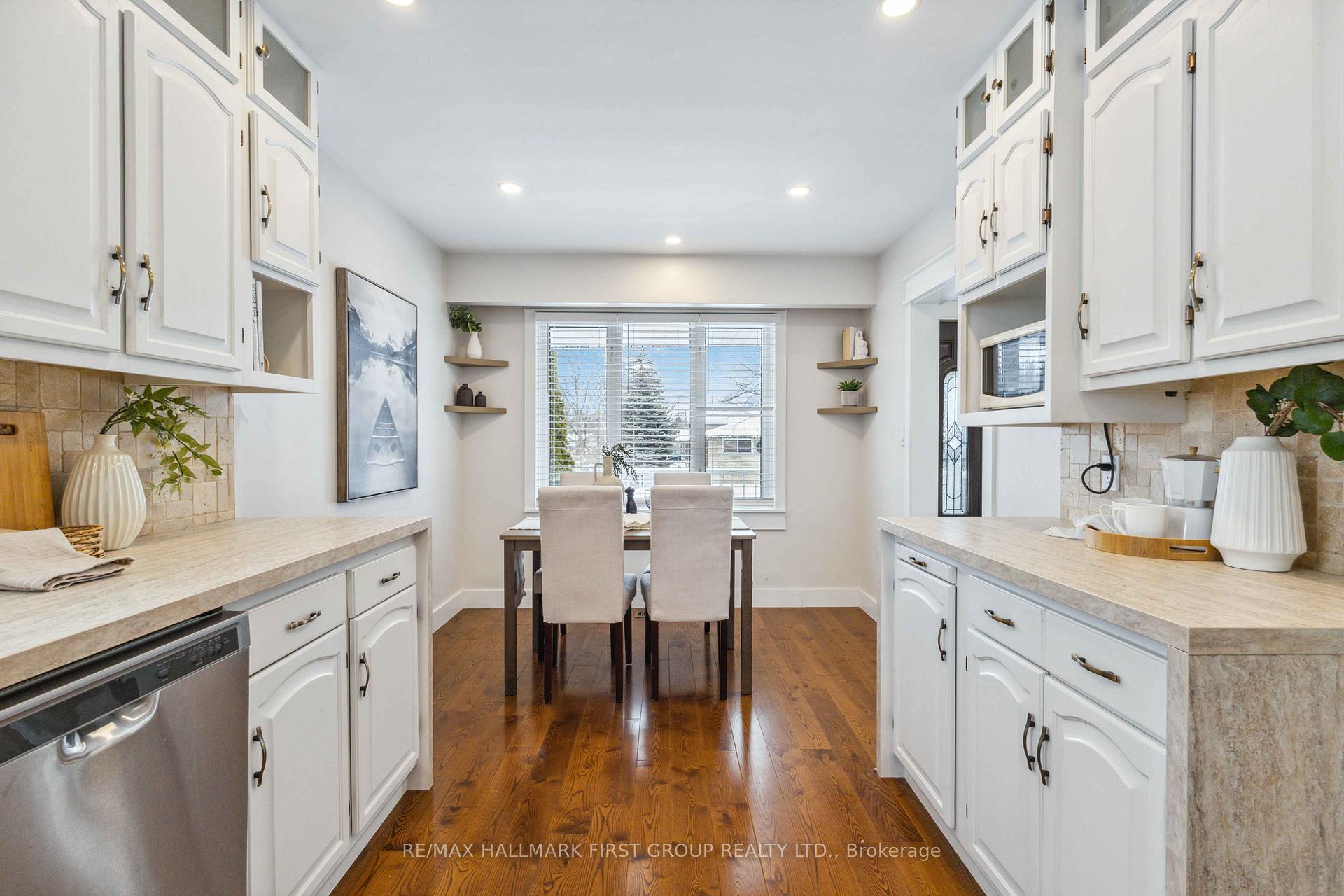 Photo 14 of 397 Bernhard Crescent, Oshawa, O'Neill — HOMEH