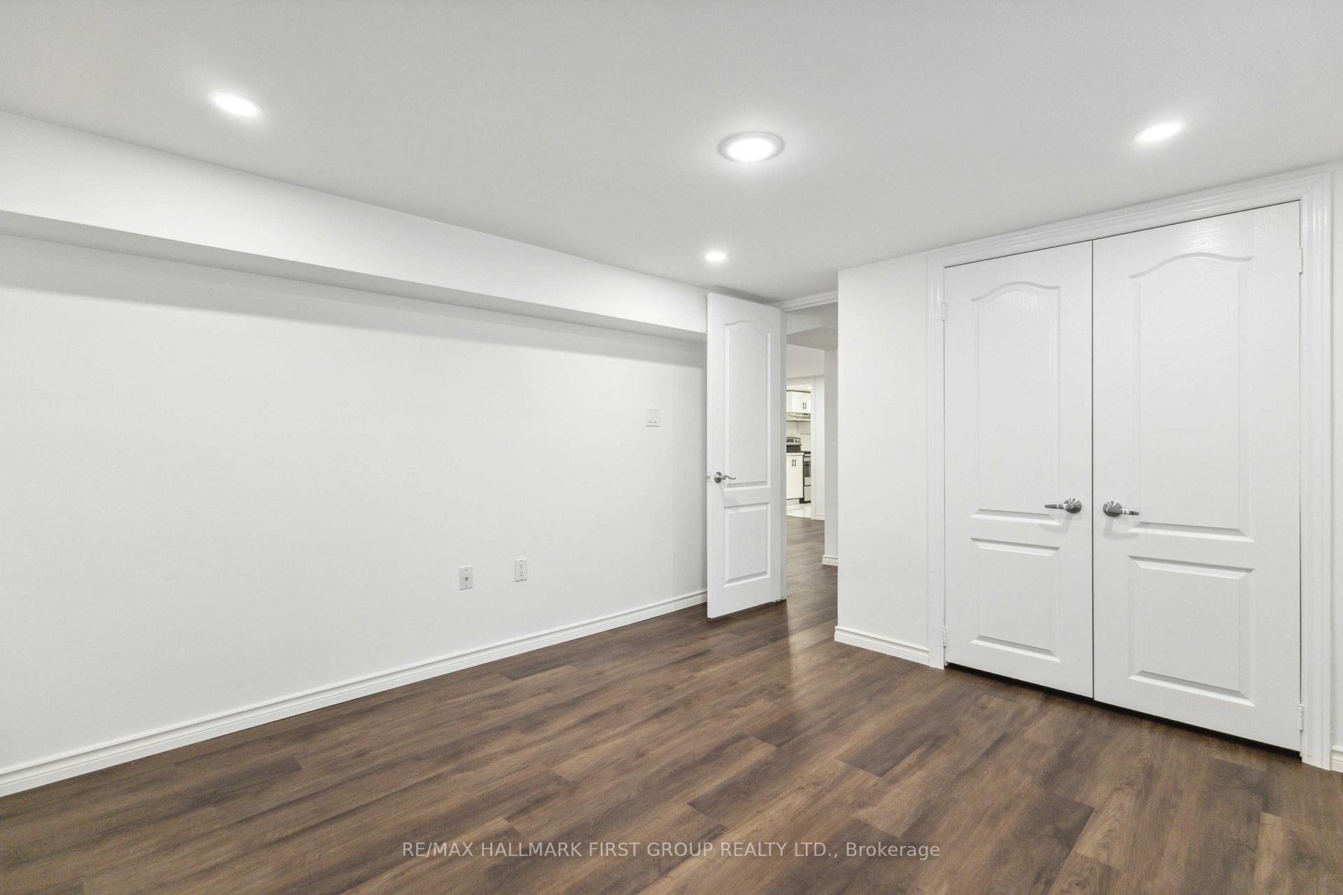 Photo 33 of 397 Bernhard Crescent, Oshawa, O'Neill — HOMEH