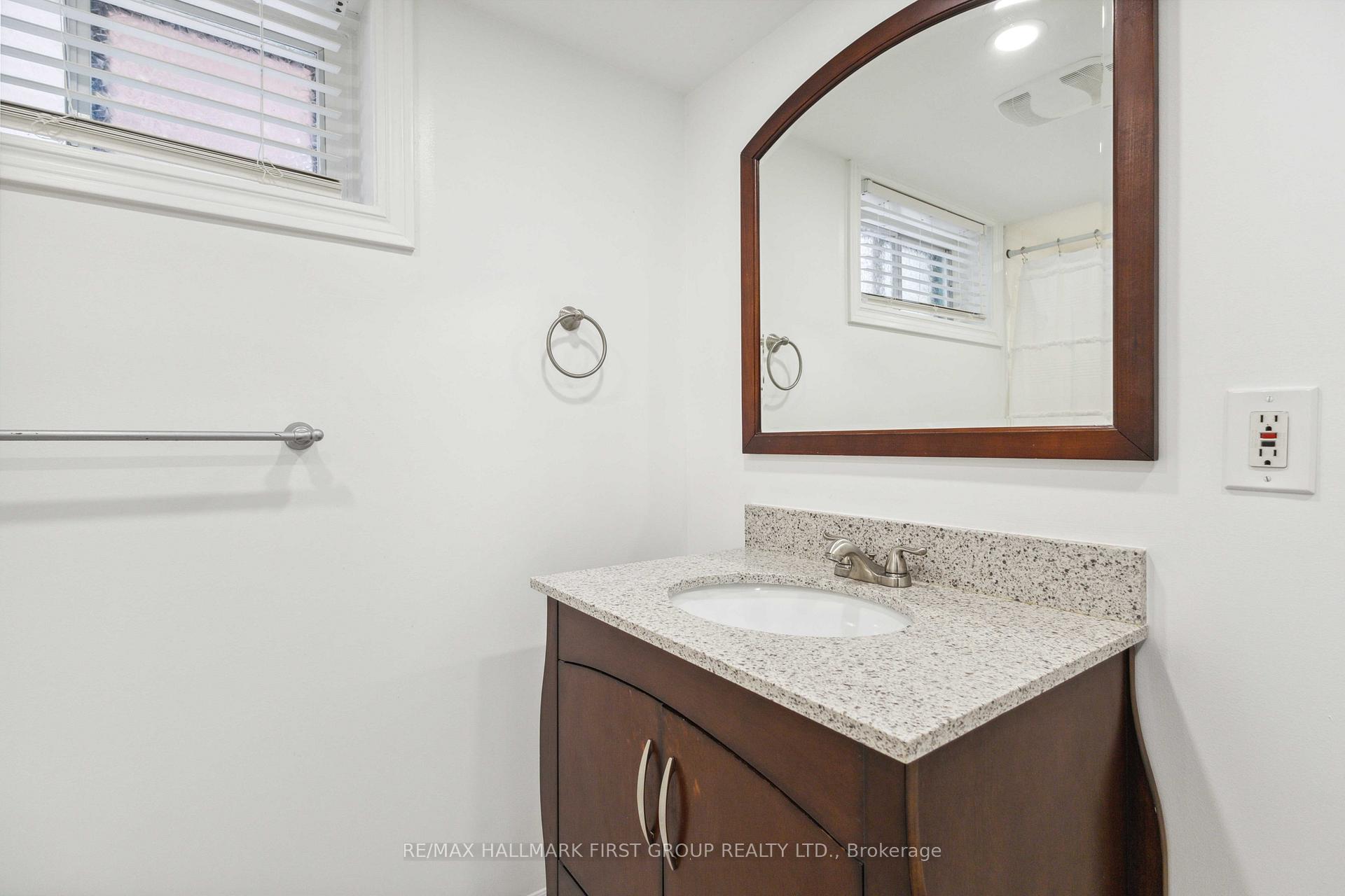 Photo 35 of 397 Bernhard Crescent, Oshawa, O'Neill — HOMEH