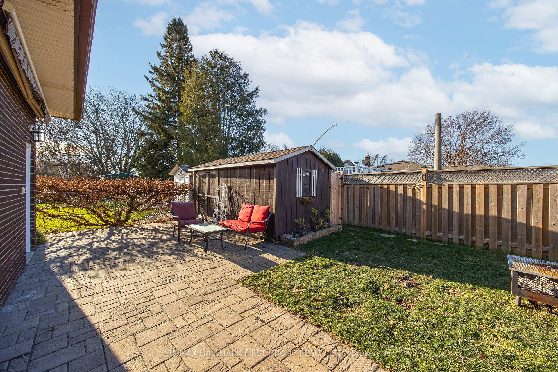 Photo 37 of 397 Bernhard Crescent, Oshawa, O'Neill — HOMEH
