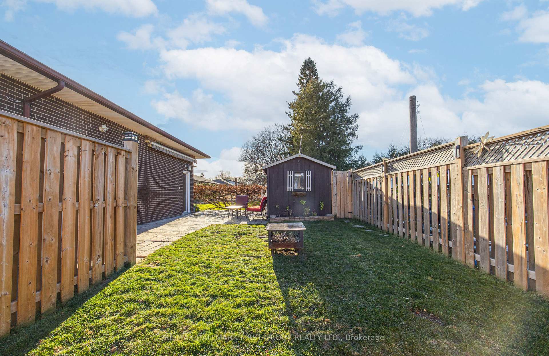 Photo 40 of 397 Bernhard Crescent, Oshawa, O'Neill — HOMEH
