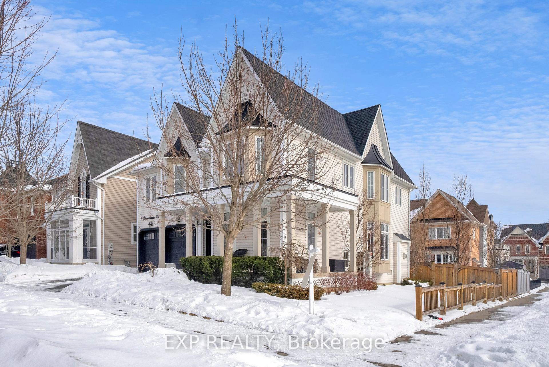 Photo 2 of 7 Strandmore Circle, Whitby, Brooklin — HOMEH