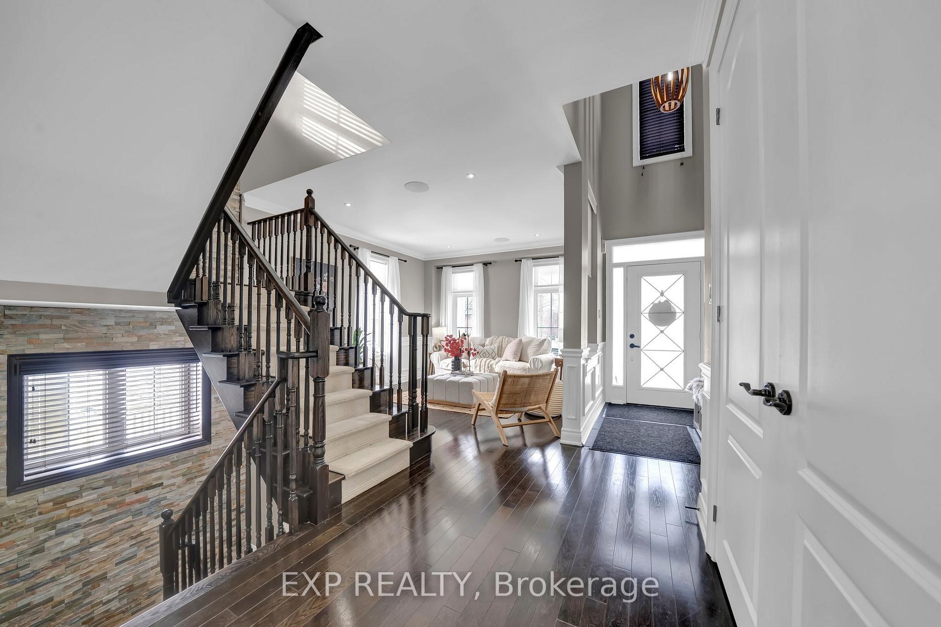 Photo 6 of 7 Strandmore Circle, Whitby, Brooklin — HOMEH