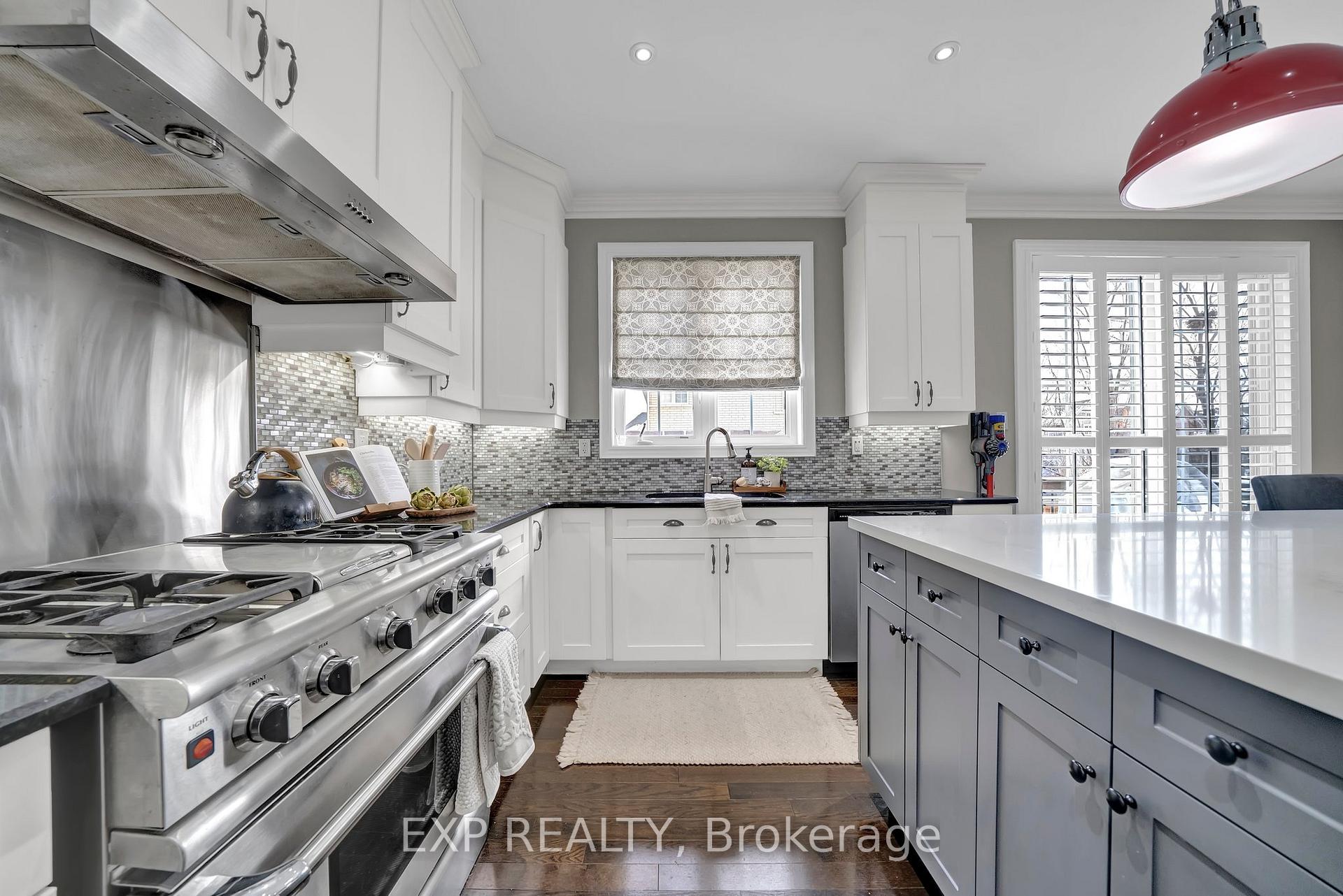 Photo 13 of 7 Strandmore Circle, Whitby, Brooklin — HOMEH