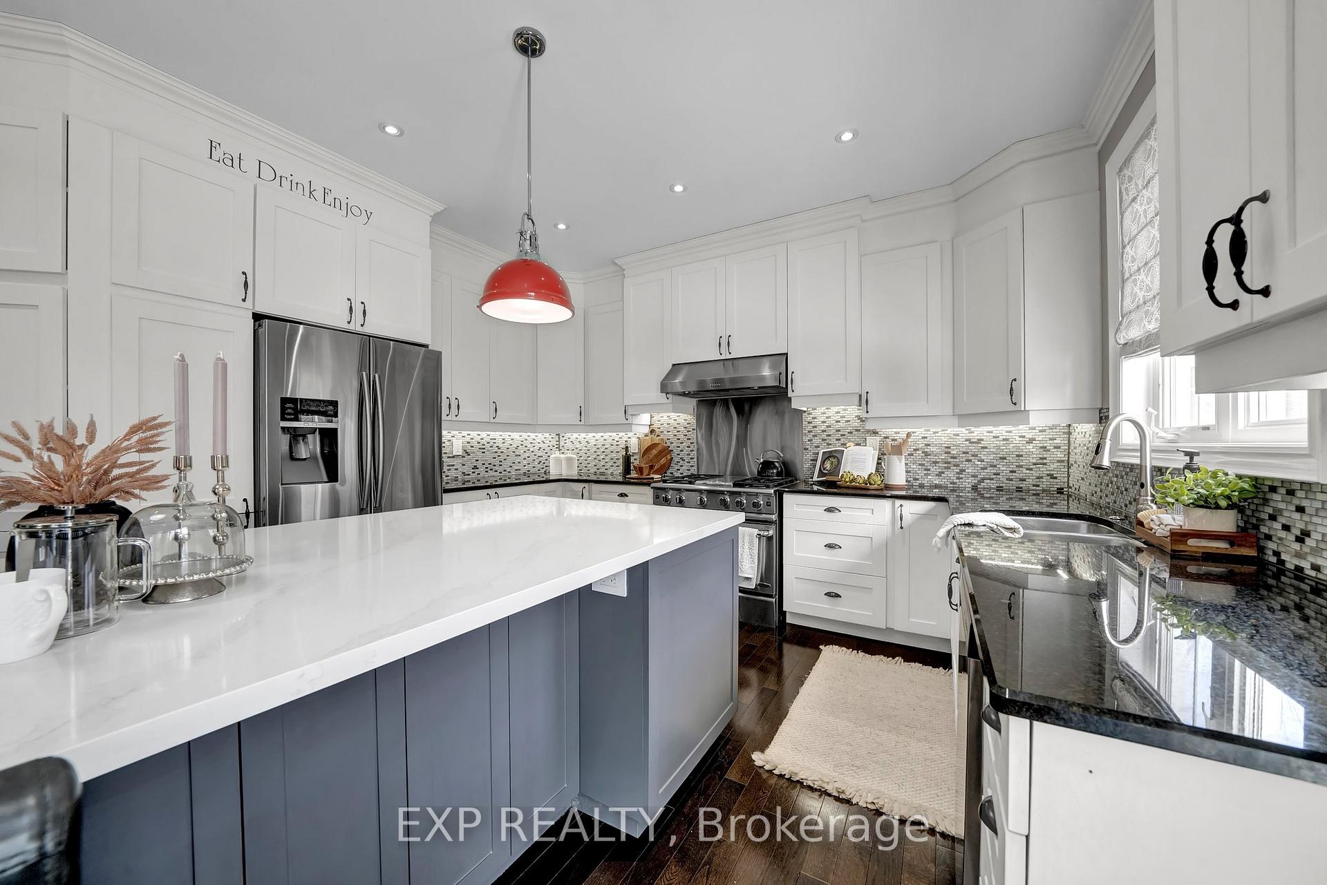 Photo 14 of 7 Strandmore Circle, Whitby, Brooklin — HOMEH