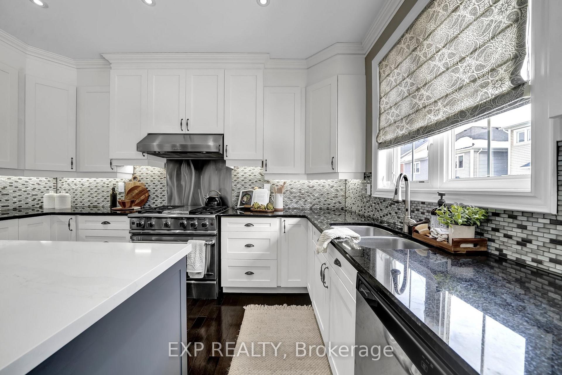 Photo 16 of 7 Strandmore Circle, Whitby, Brooklin — HOMEH