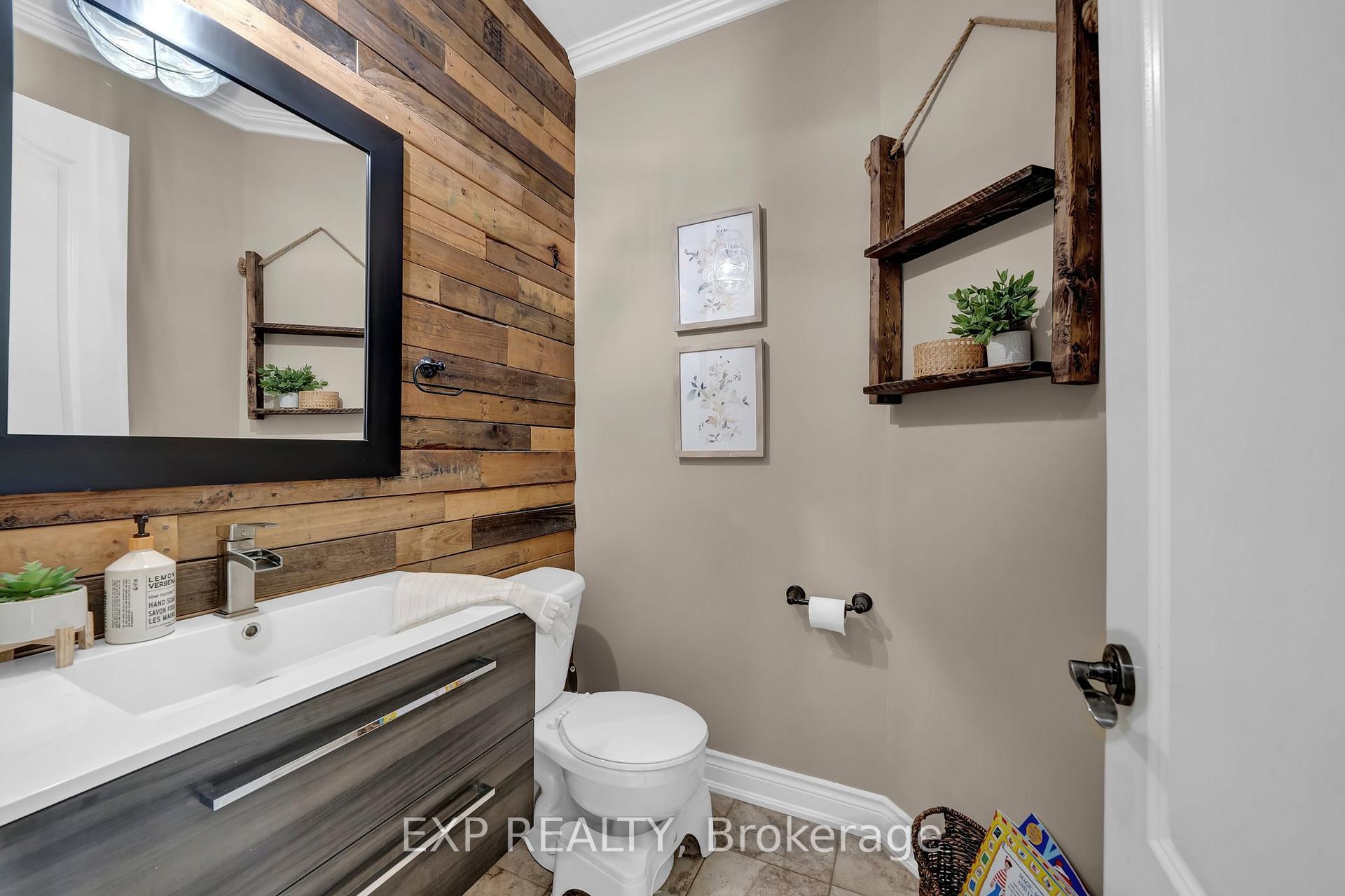 Photo 18 of 7 Strandmore Circle, Whitby, Brooklin — HOMEH