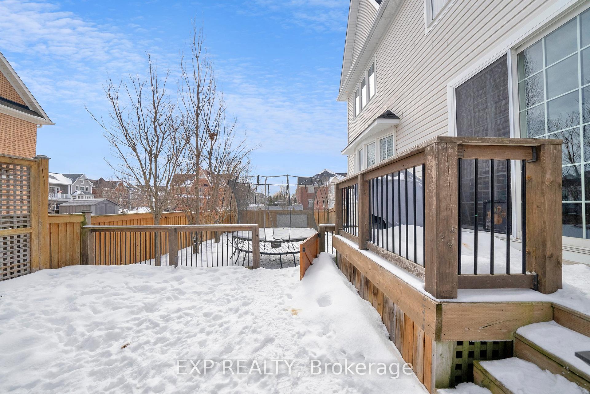 Photo 32 of 7 Strandmore Circle, Whitby, Brooklin — HOMEH