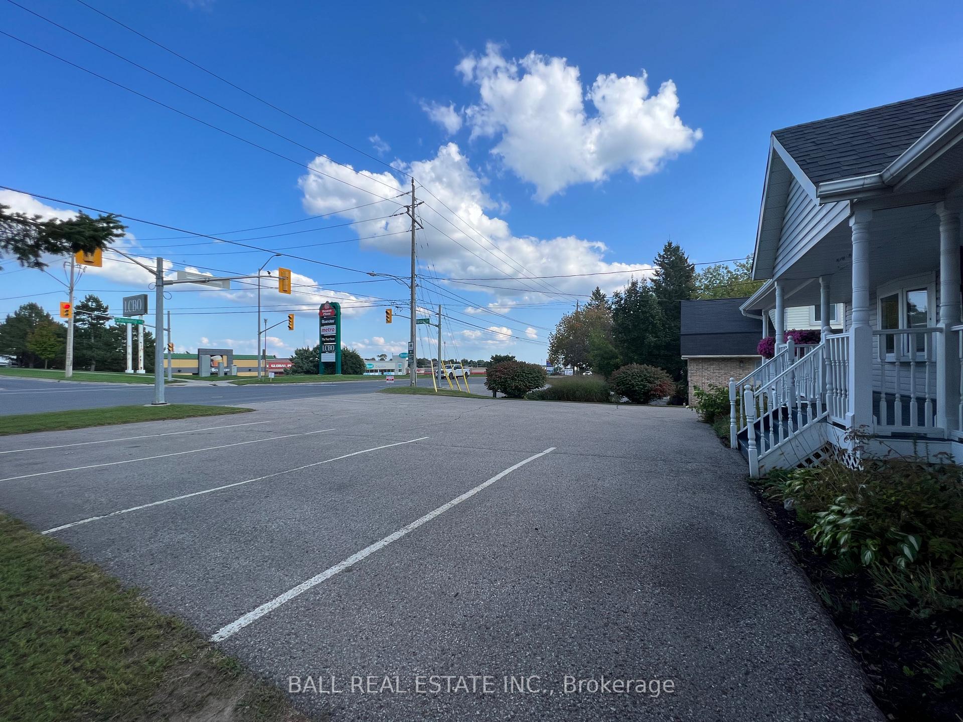 Photo 2 of 1183 Chemong Road, Peterborough, Northcrest Ward 5 — HOMEH