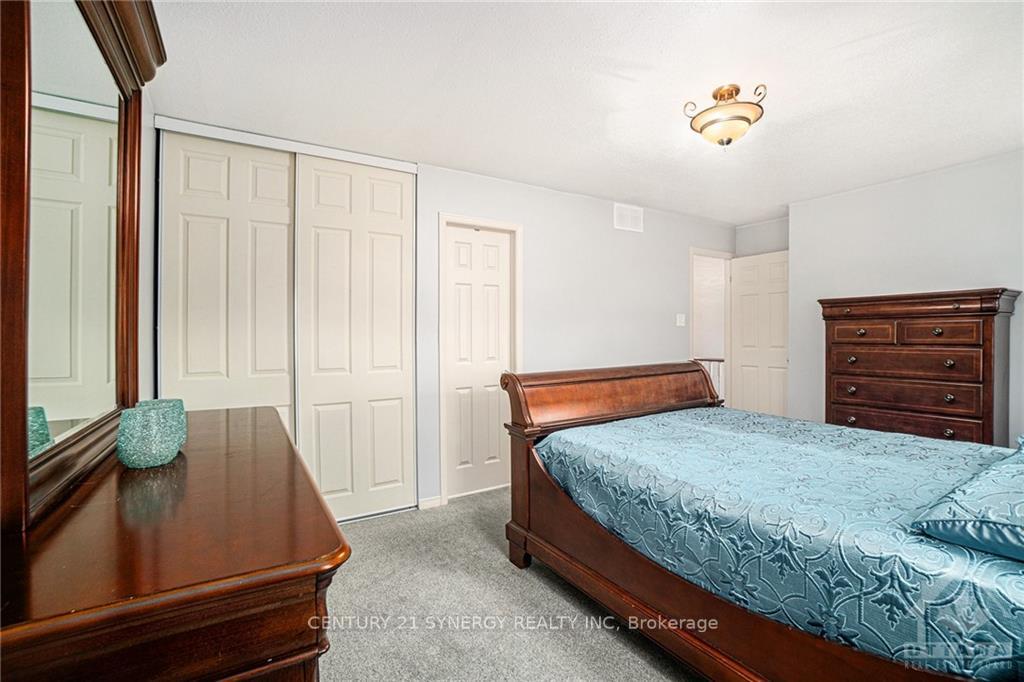 Photo 14 of 574 Pocono Crescent, Ottawa, Fallingbrook/Gardenway South — HOMEH