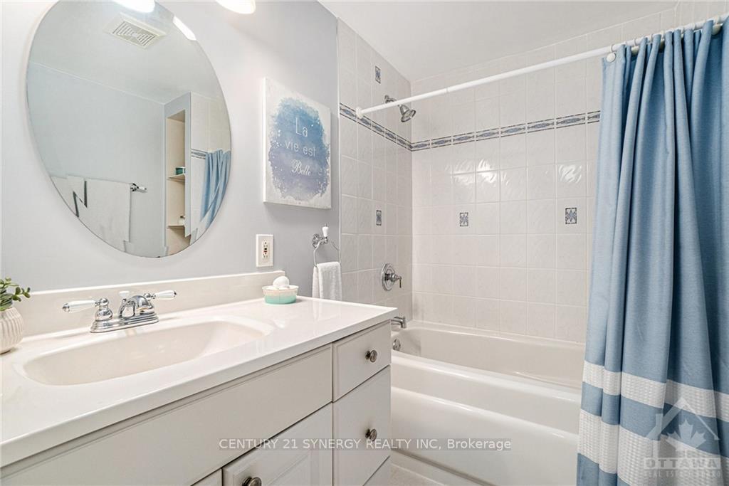 Photo 20 of 574 Pocono Crescent, Ottawa, Fallingbrook/Gardenway South — HOMEH