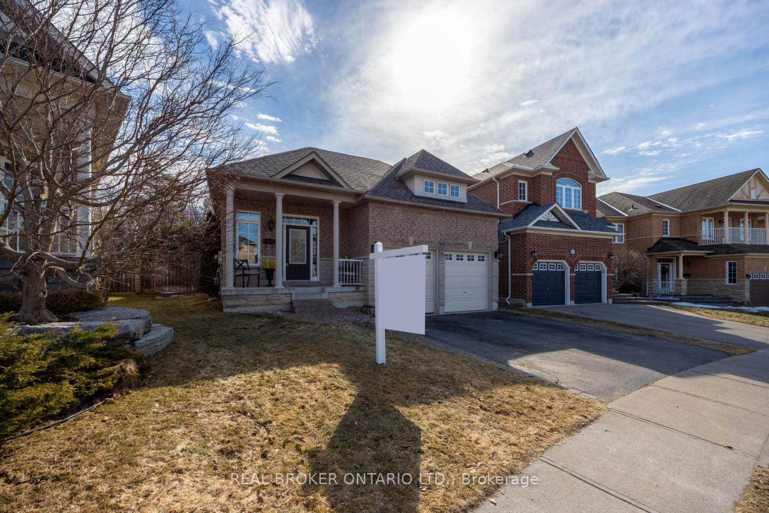 Photo 2 of 908 Coyston Drive, Oshawa, Eastdale — HOMEH