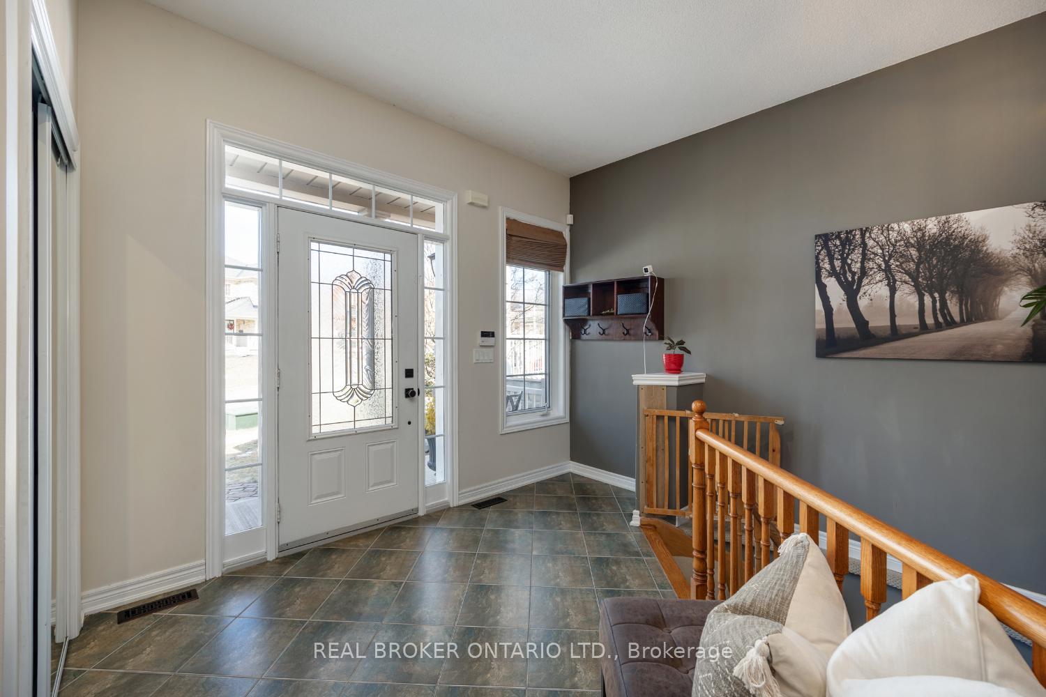 Photo 5 of 908 Coyston Drive, Oshawa, Eastdale — HOMEH