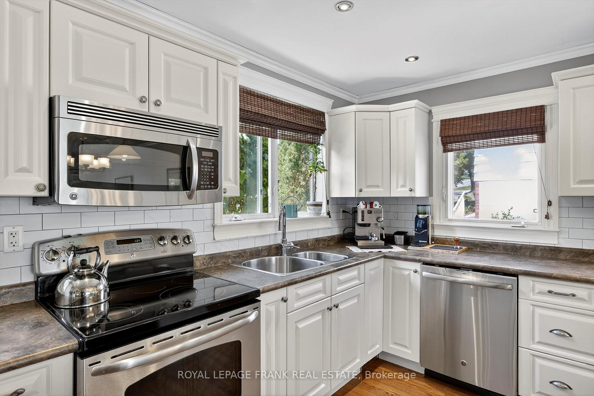 Photo 7 of 948 Golfview Road, Peterborough, Otonabee Ward 1 — HOMEH