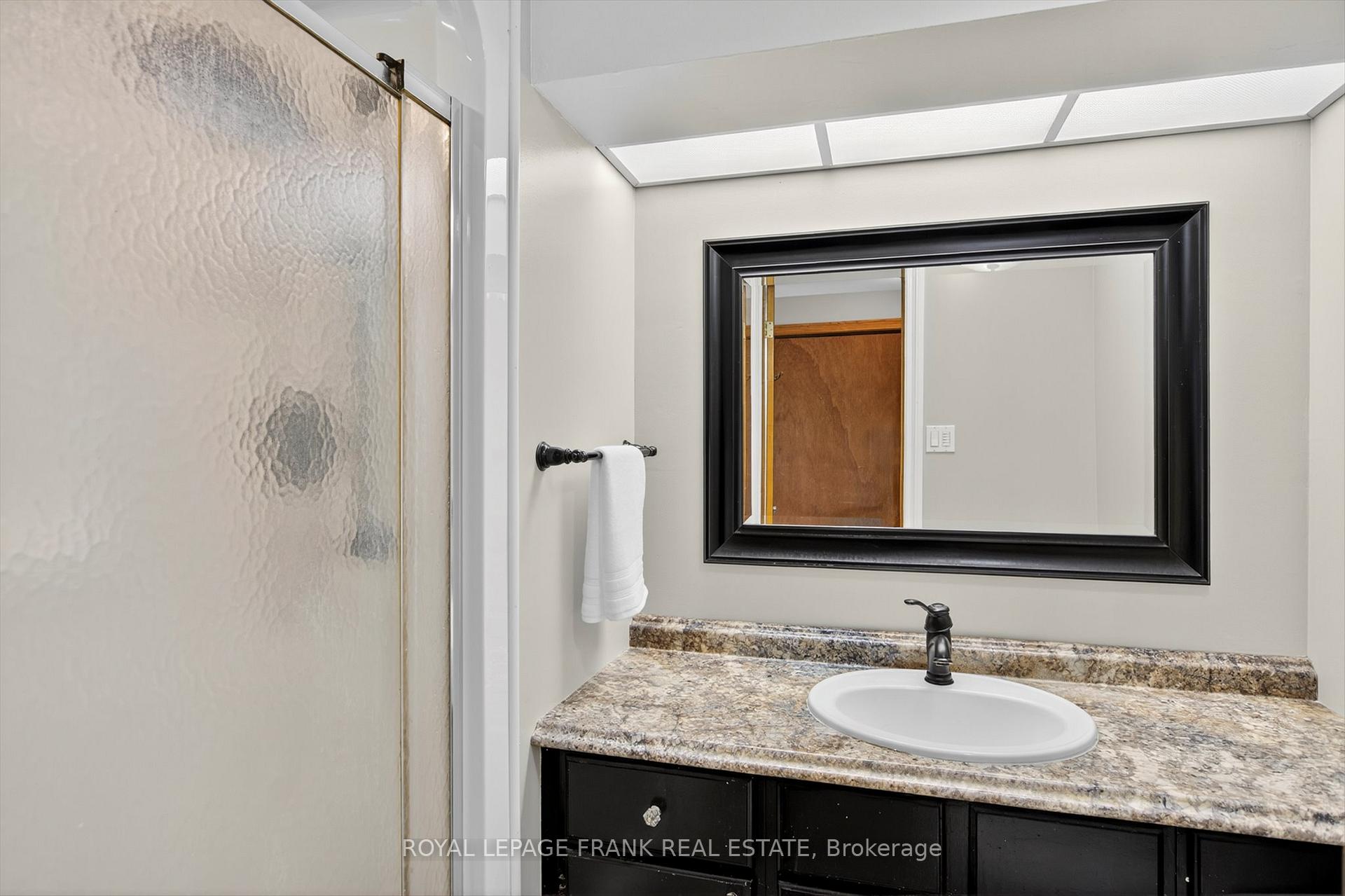 Photo 28 of 948 Golfview Road, Peterborough, Otonabee Ward 1 — HOMEH