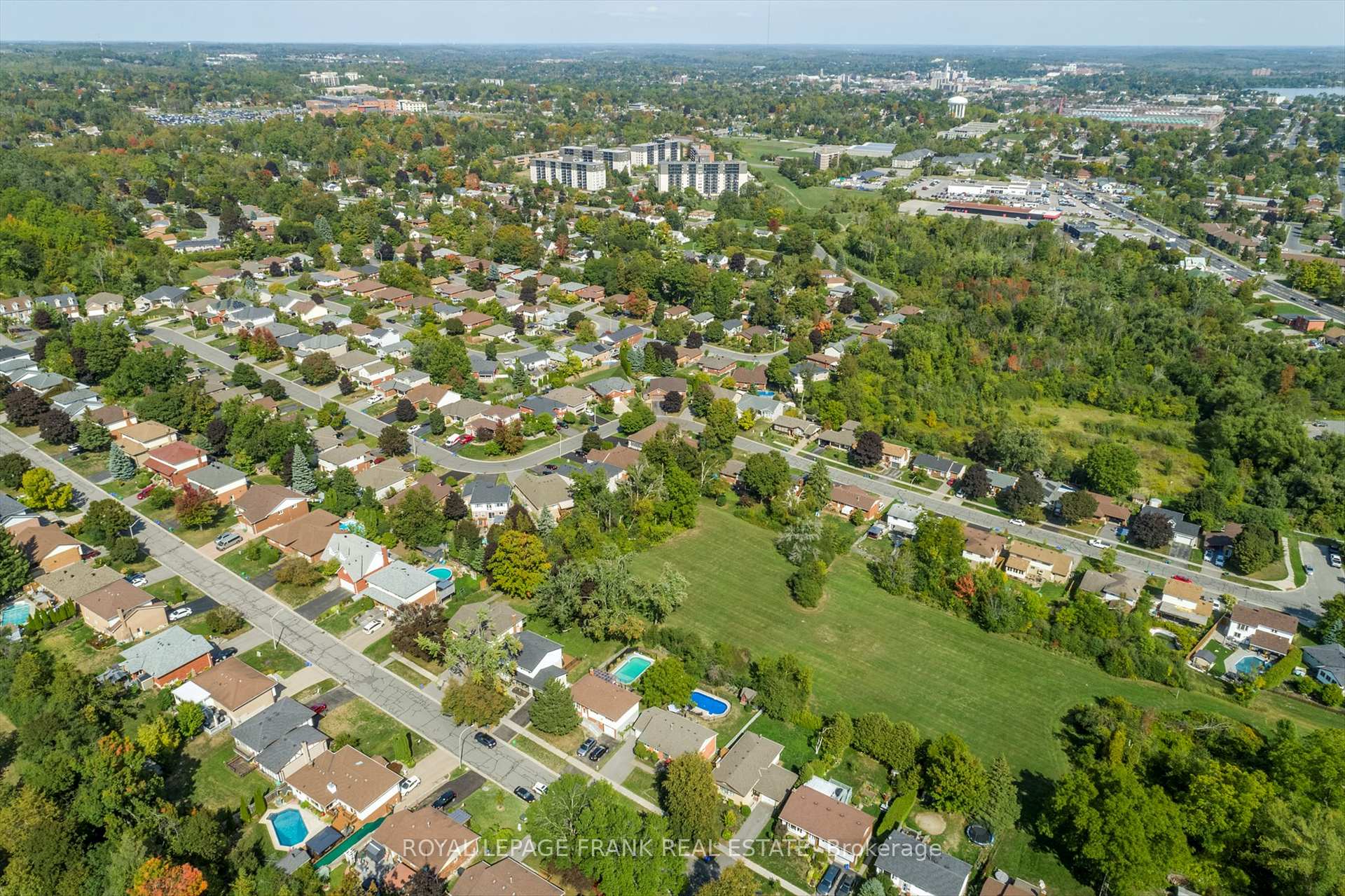 Photo 41 of 948 Golfview Road, Peterborough, Otonabee Ward 1 — HOMEH