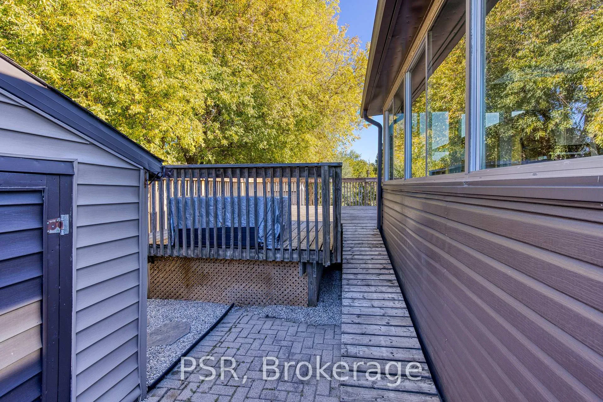 Photo 10 of 24 Burbank Road, Kitchener — HOMEH