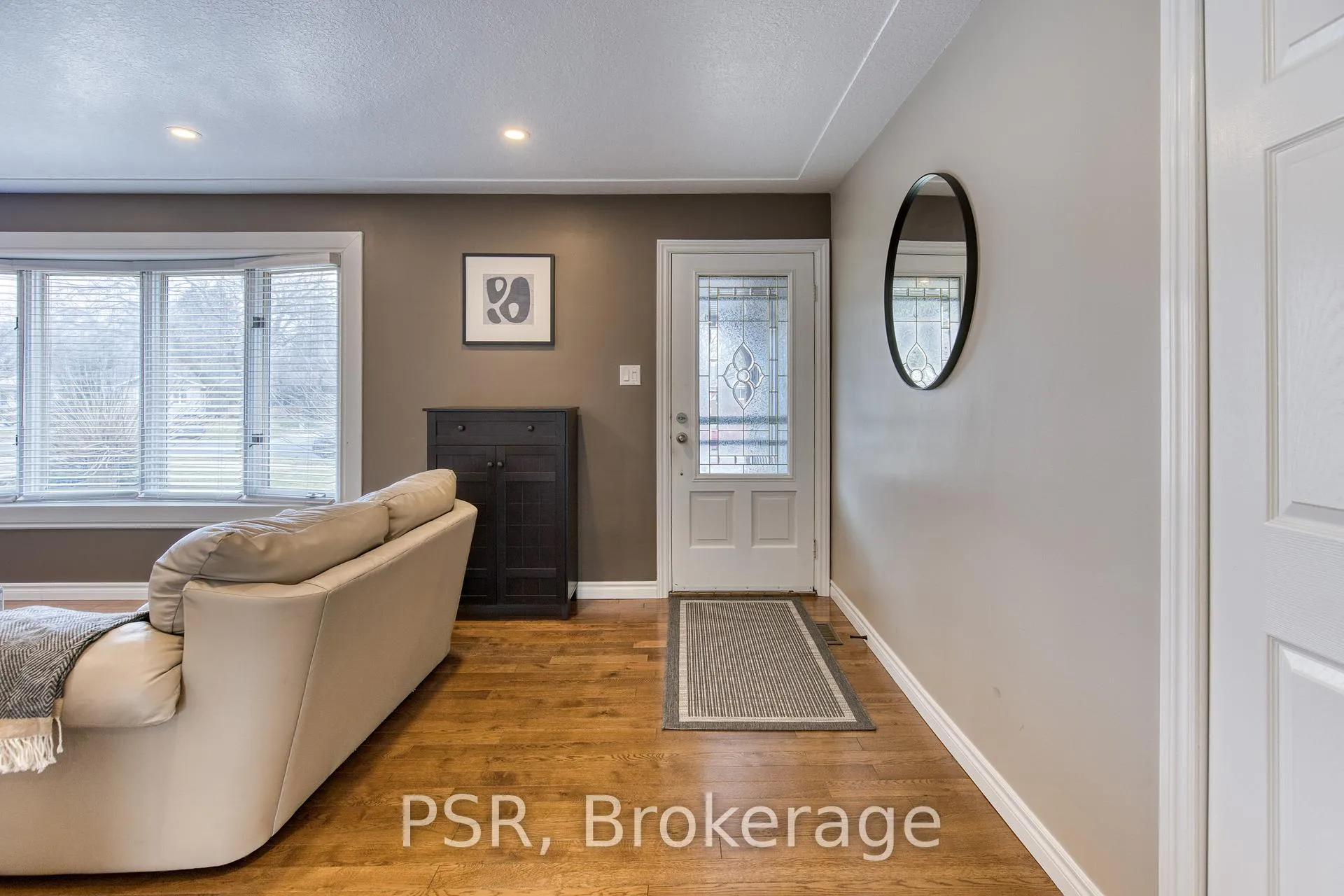 Photo 13 of 24 Burbank Road, Kitchener — HOMEH