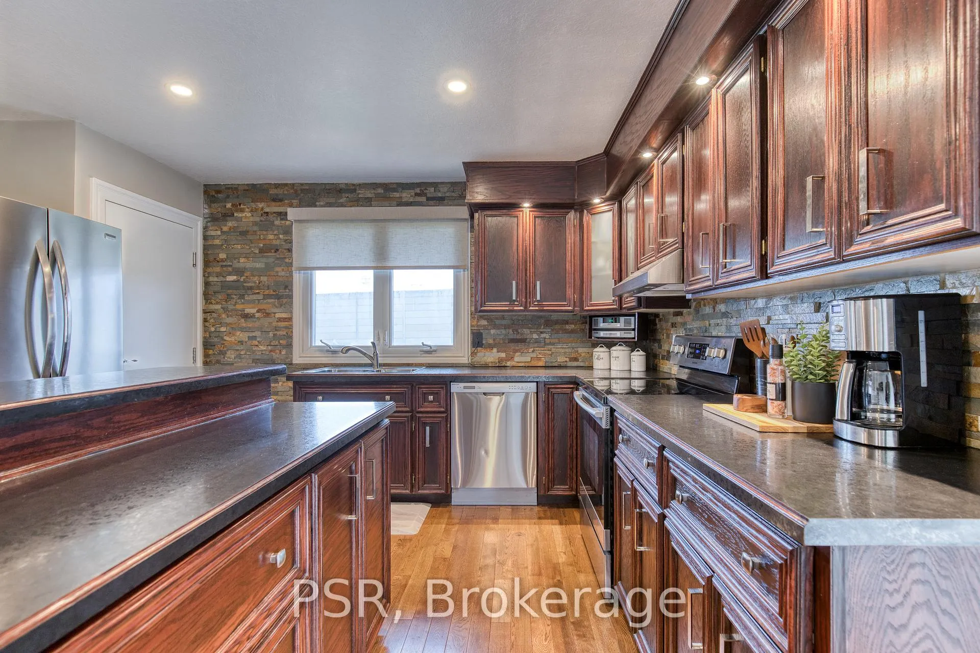 Photo 14 of 24 Burbank Road, Kitchener — HOMEH