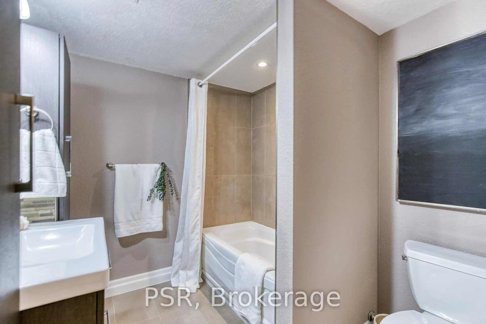 Photo 43 of 24 Burbank Road, Kitchener — HOMEH