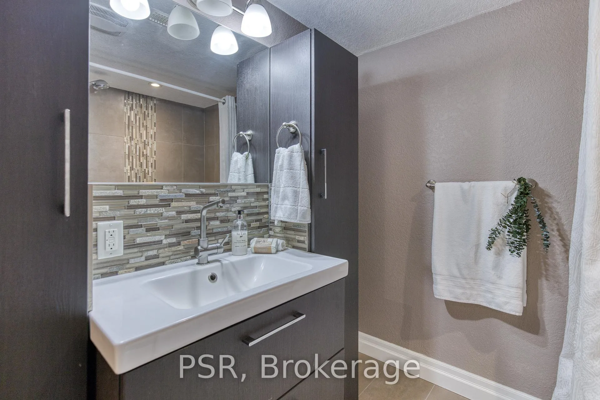 Photo 44 of 24 Burbank Road, Kitchener — HOMEH