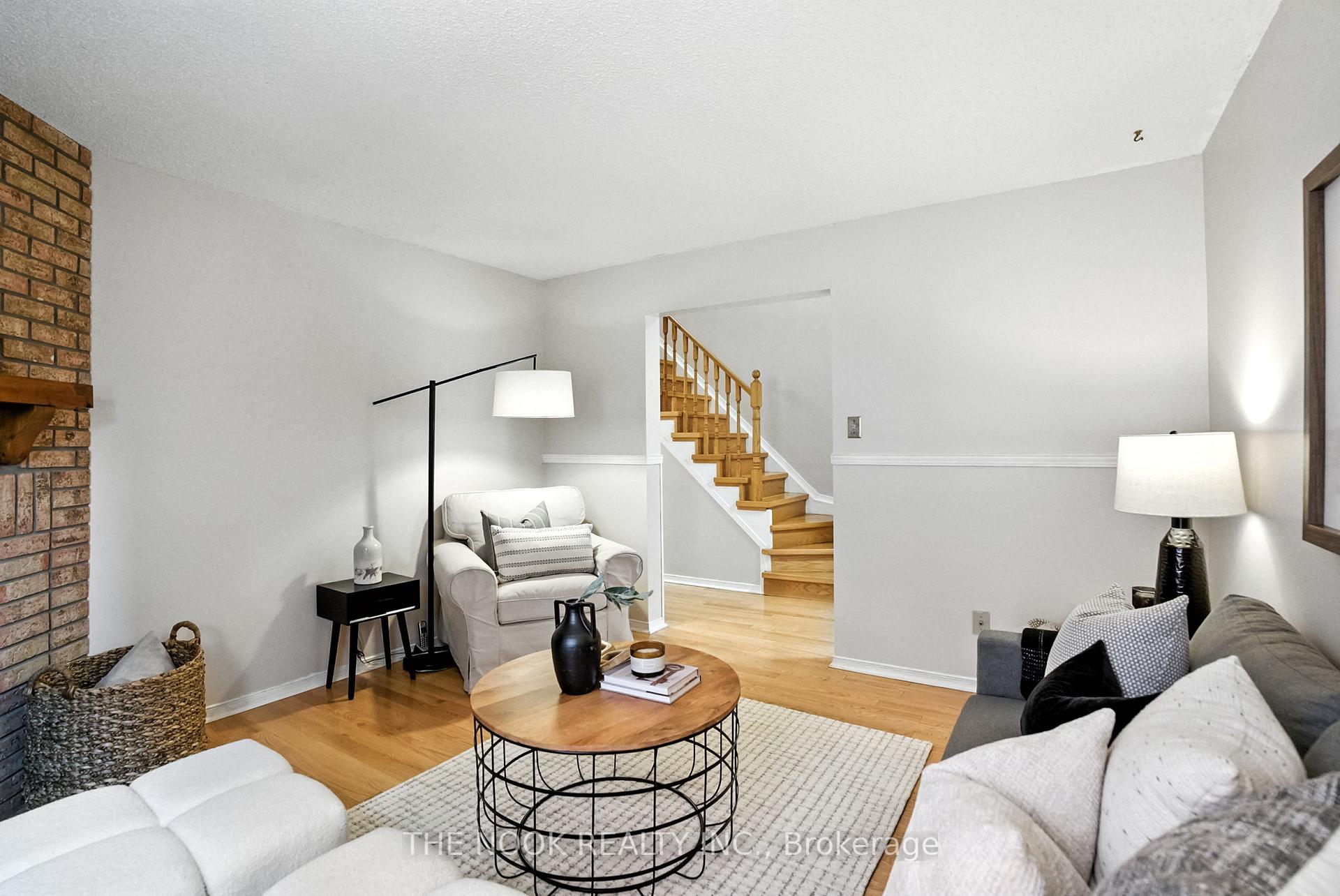 Photo 9 of 23 Sharp Crescent, Ajax, Central — HOMEH