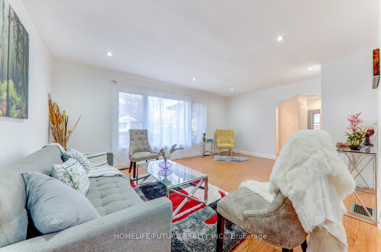 Photo 7 of 437 Fairleigh Avenue, Oshawa, McLaughlin — HOMEH