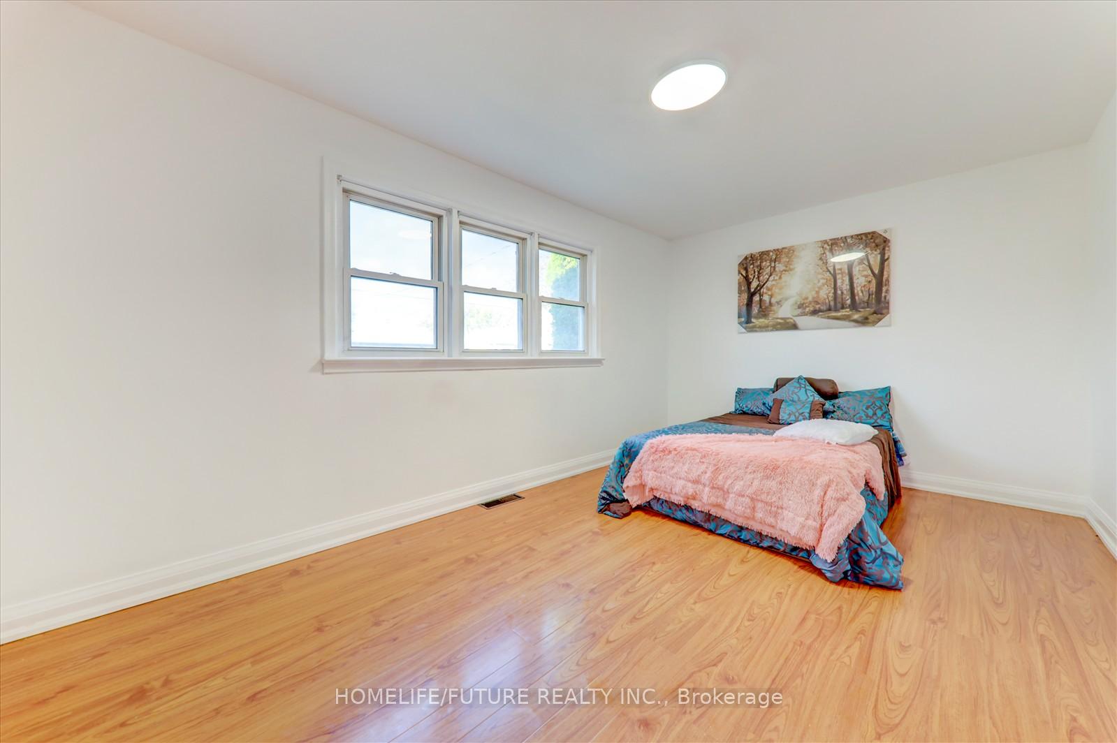 Photo 11 of 437 Fairleigh Avenue, Oshawa, McLaughlin — HOMEH