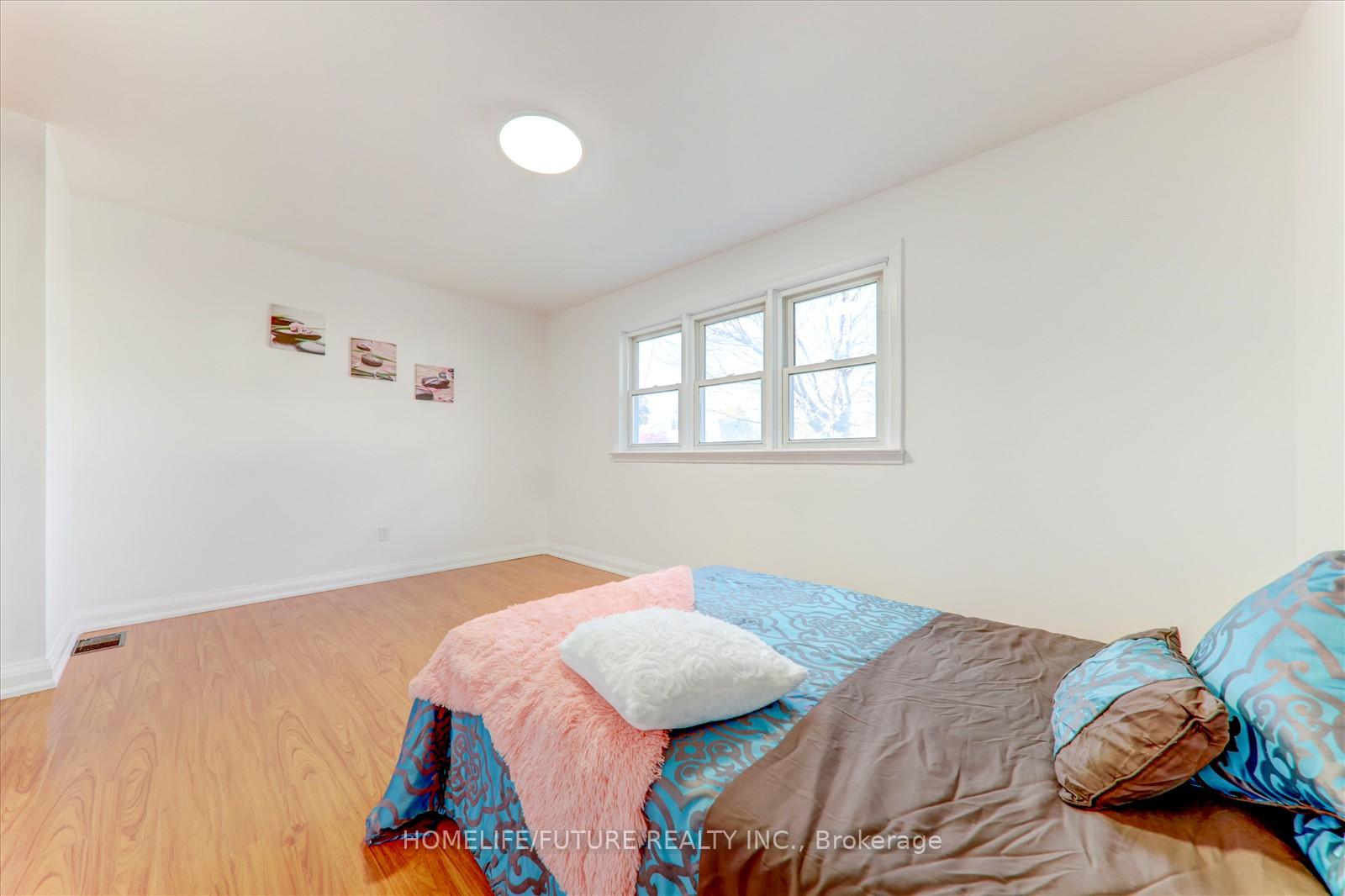 Photo 13 of 437 Fairleigh Avenue, Oshawa, McLaughlin — HOMEH