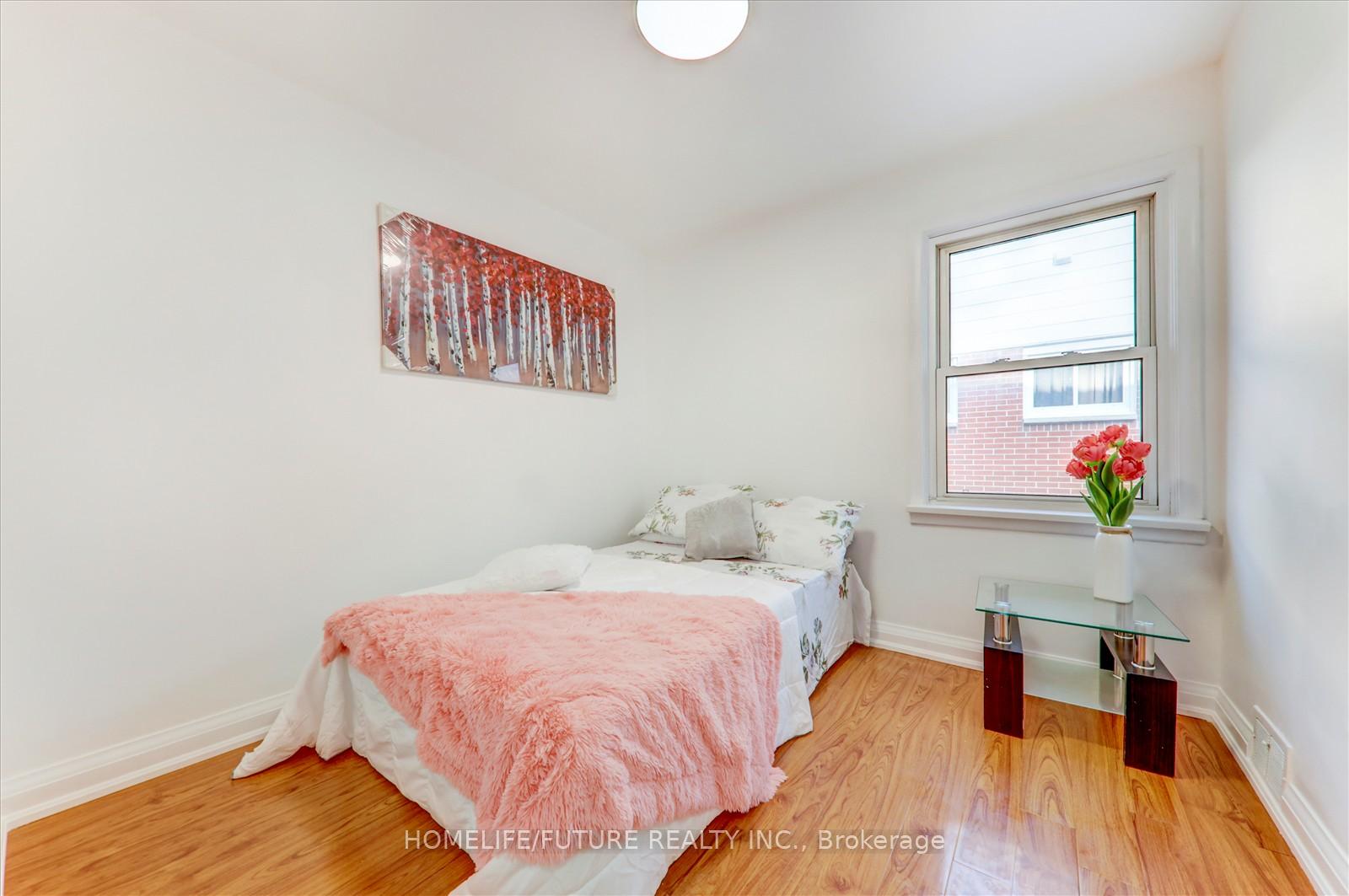 Photo 16 of 437 Fairleigh Avenue, Oshawa, McLaughlin — HOMEH