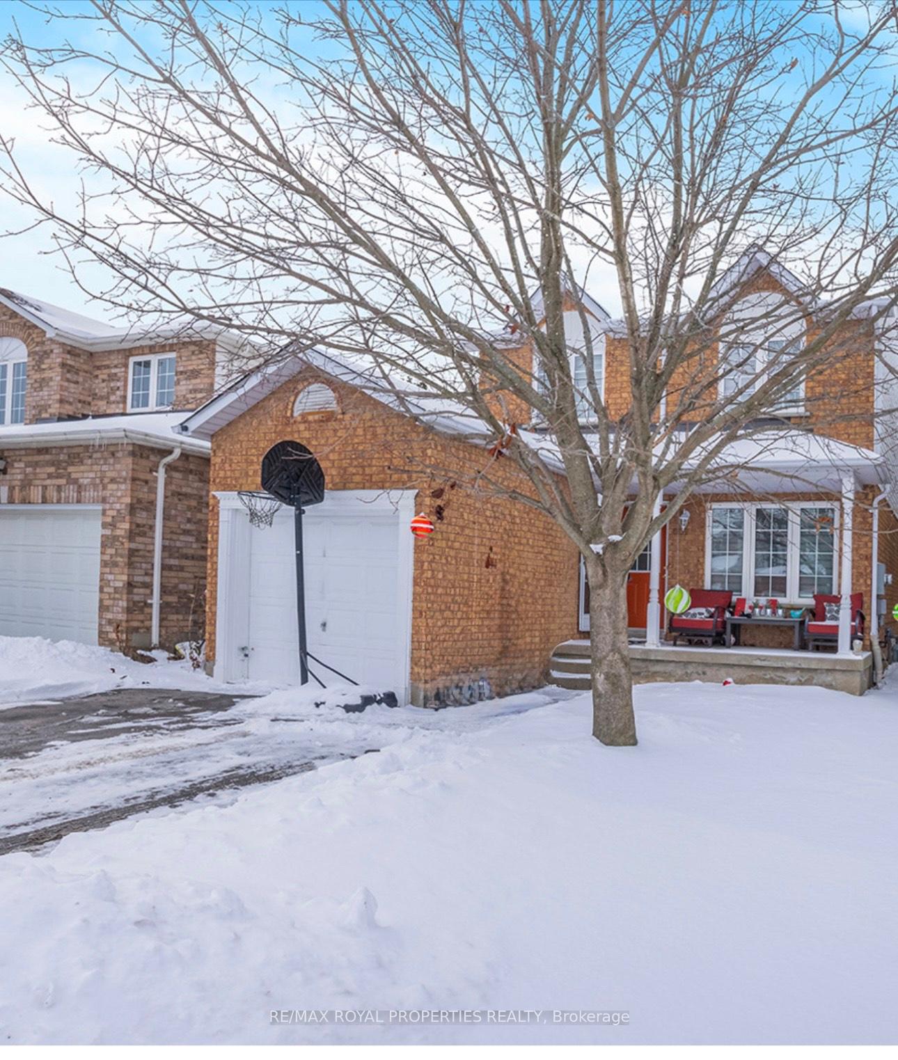 Front of 1891 Dalhousie Crescent