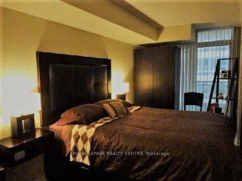 Photo 10 of Unit 711, 260 Doris Ave, North York, Willowdale East — HOMEH