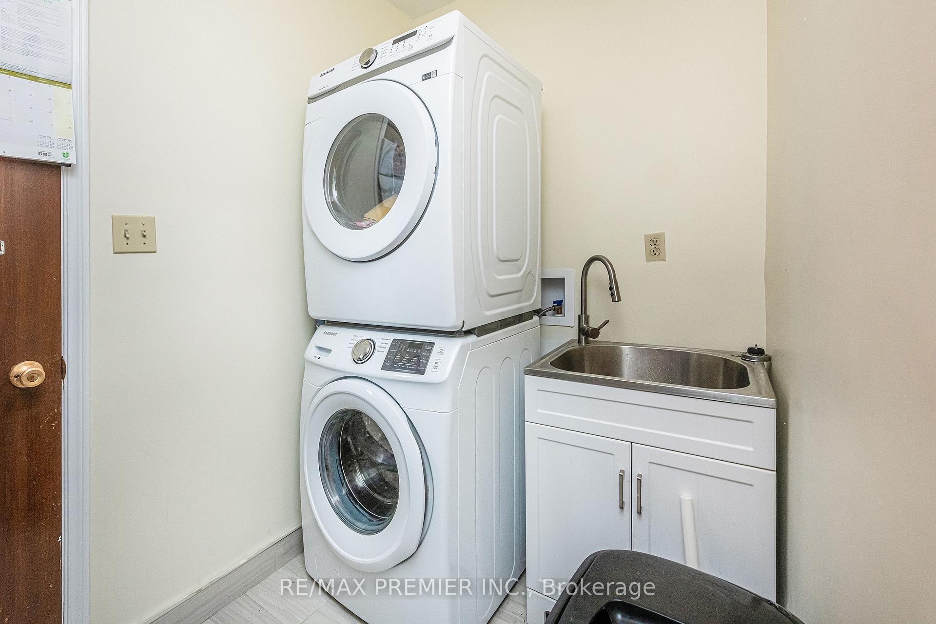 Photo 15 of 35 Cristina Crescent, Vaughan, East Woodbridge — HOMEH