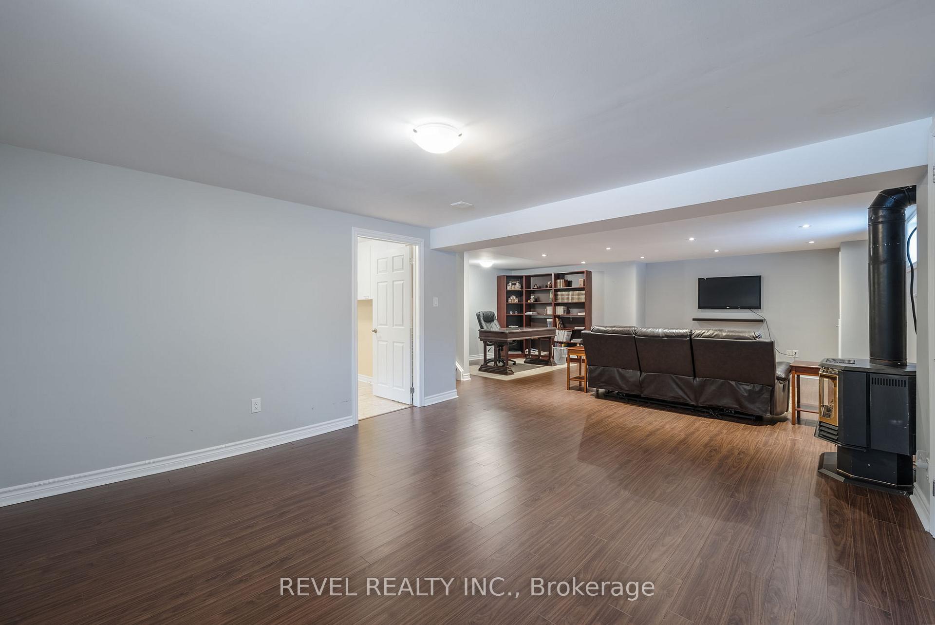 Photo 27 of 764 Ferndale Street, Oshawa, Northglen — HOMEH