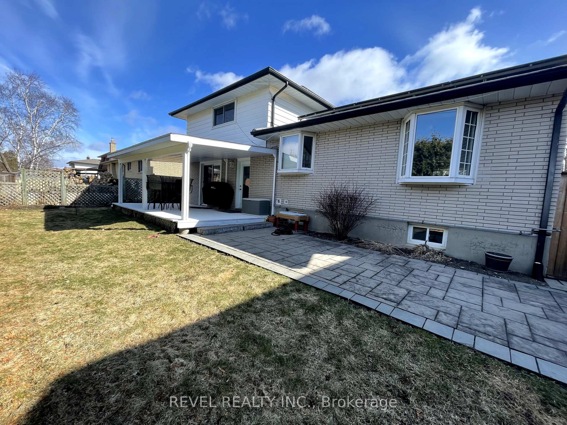 Photo 31 of 764 Ferndale Street, Oshawa, Northglen — HOMEH