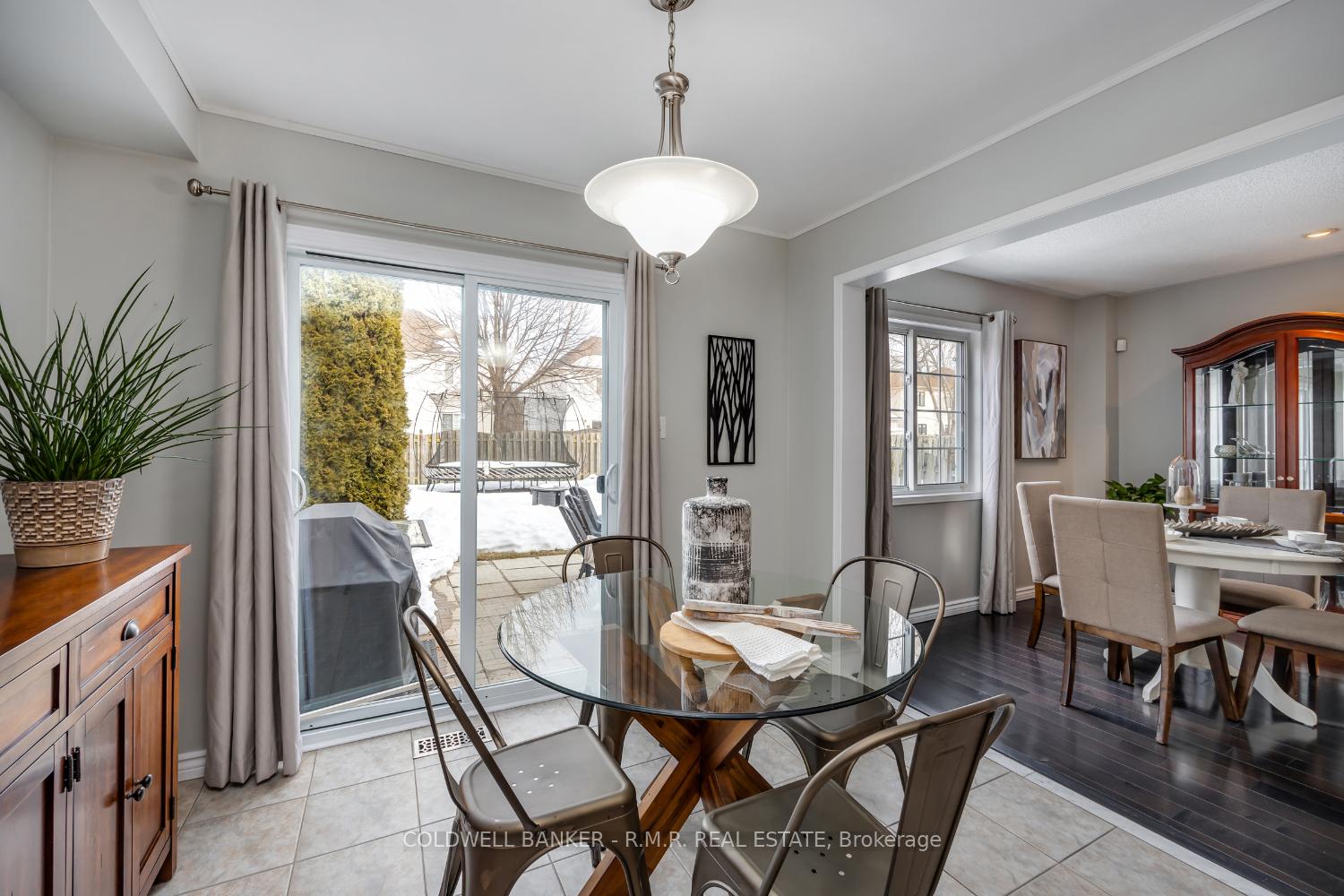 Photo 12 of 41 Four Winds Drive, Whitby, Port Whitby — HOMEH