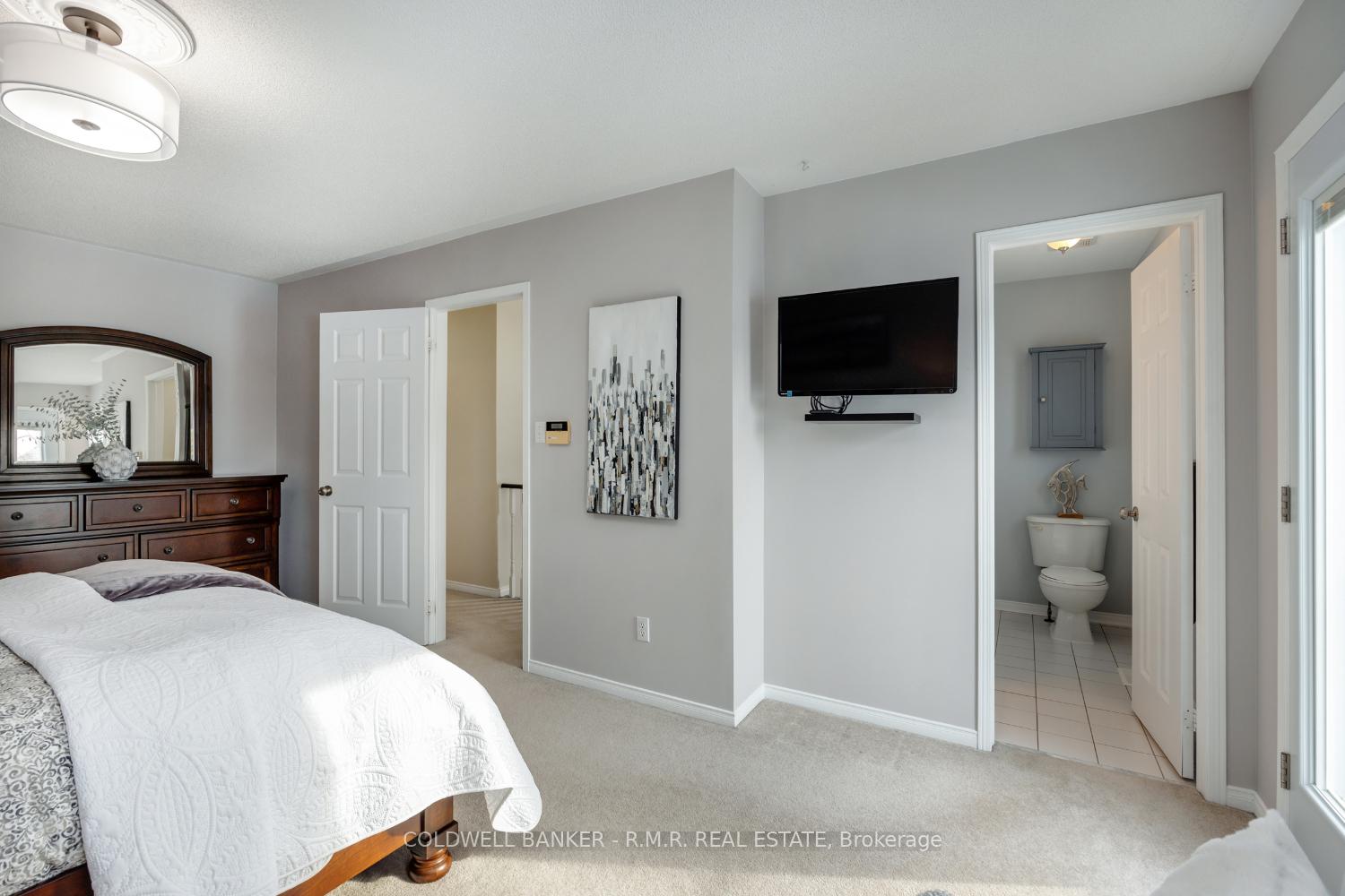 Photo 17 of 41 Four Winds Drive, Whitby, Port Whitby — HOMEH