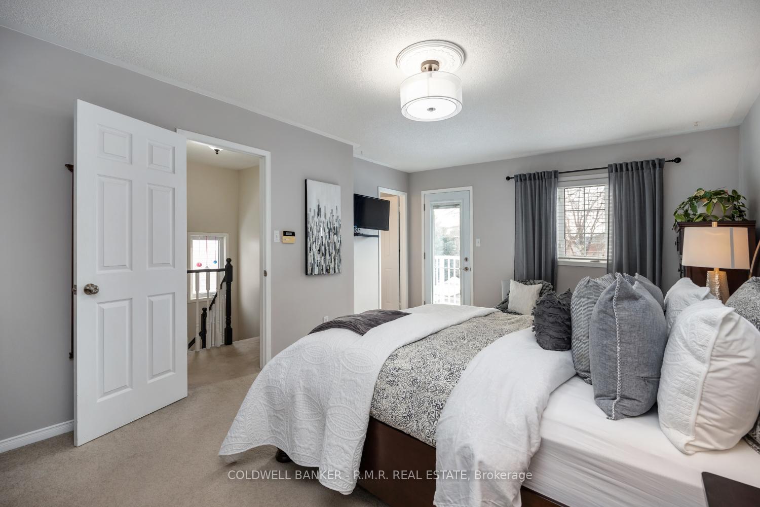 Photo 19 of 41 Four Winds Drive, Whitby, Port Whitby — HOMEH