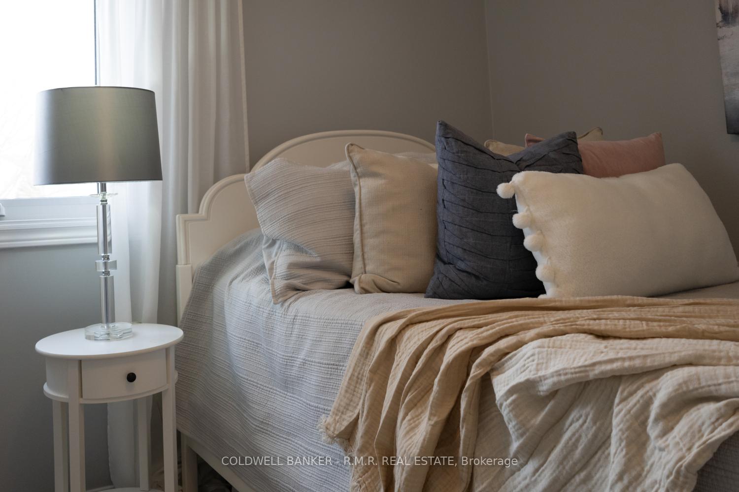 Photo 27 of 41 Four Winds Drive, Whitby, Port Whitby — HOMEH
